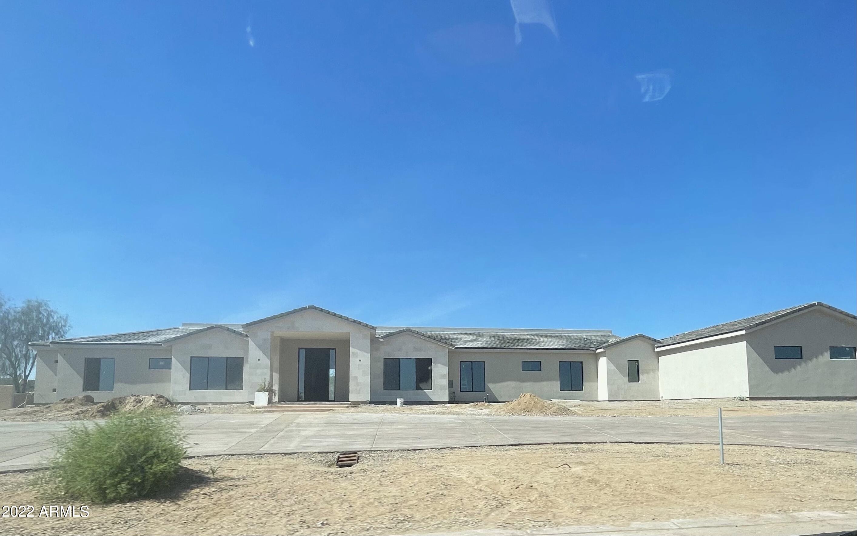 Complete renovation from top to bottom! This Scottsdale stunner has it all!