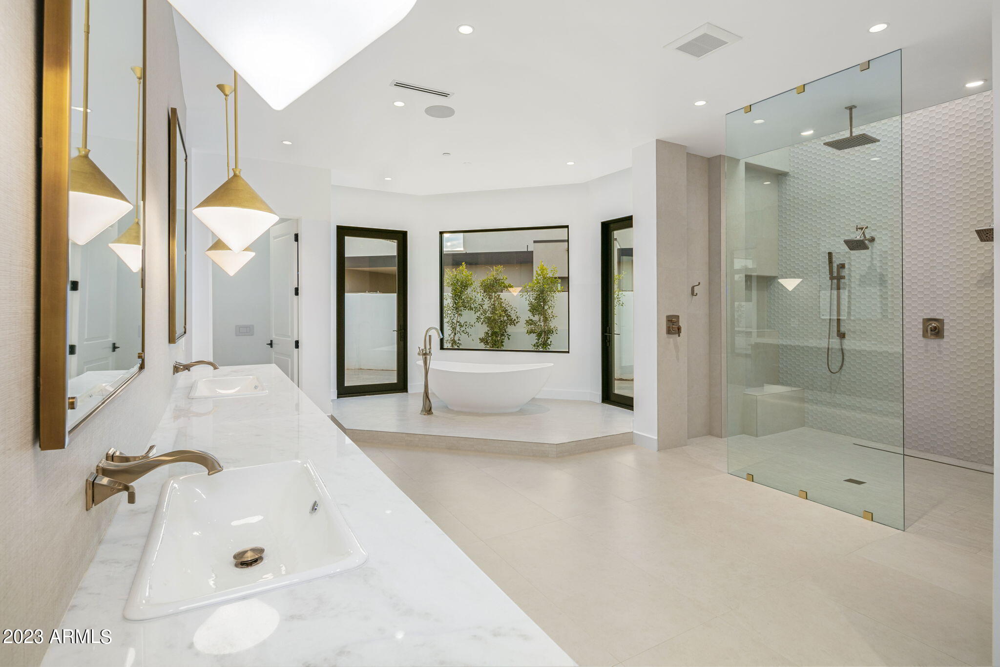 SUNBURST FARMS EAST 5 - Residential