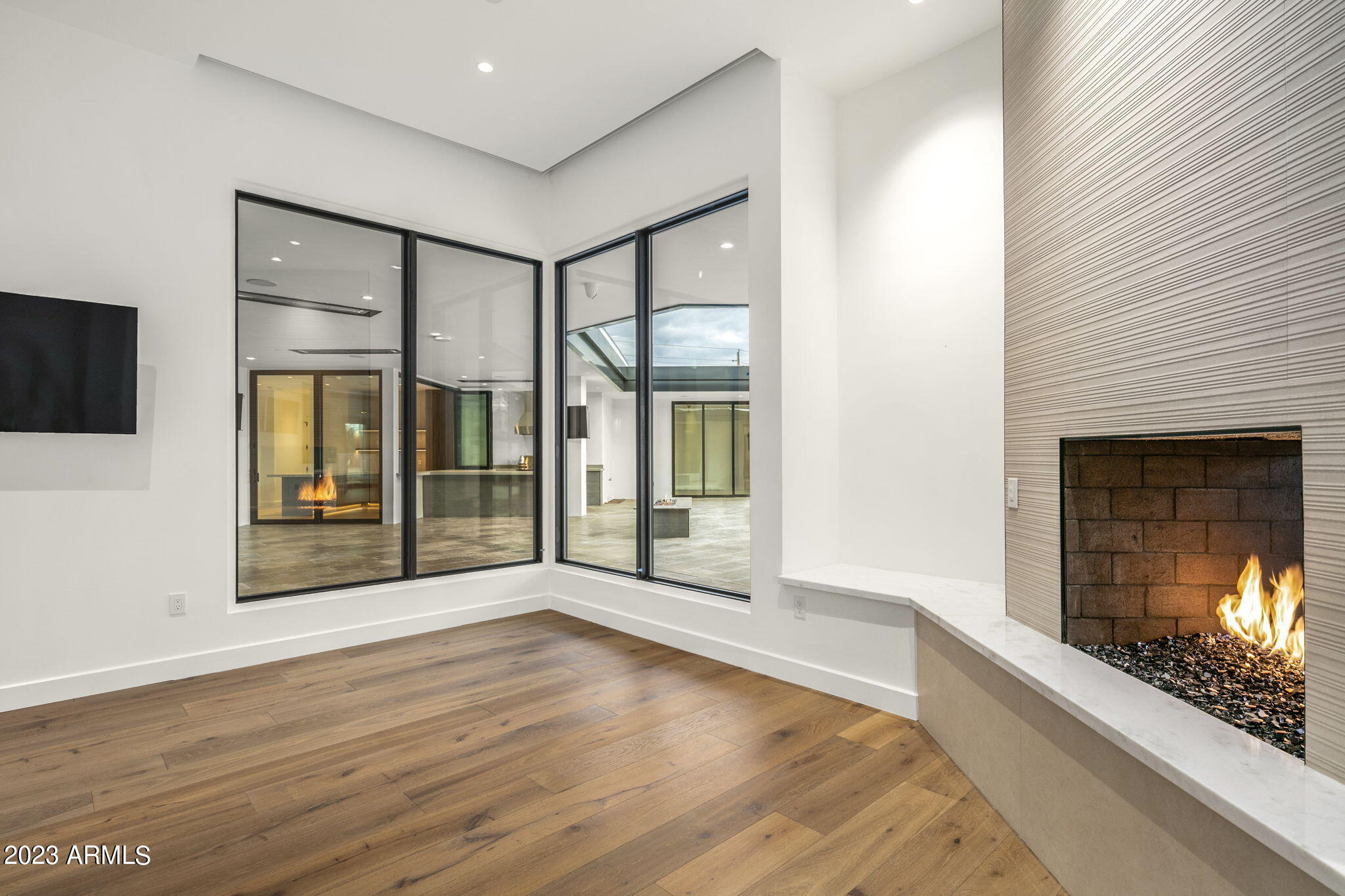 SUNBURST FARMS EAST 5 - Residential