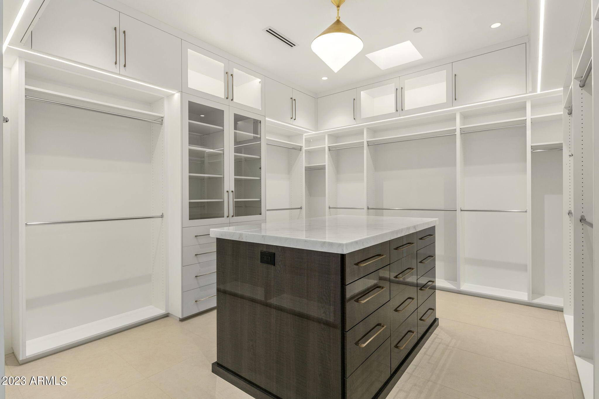 SUNBURST FARMS EAST 5 - Residential