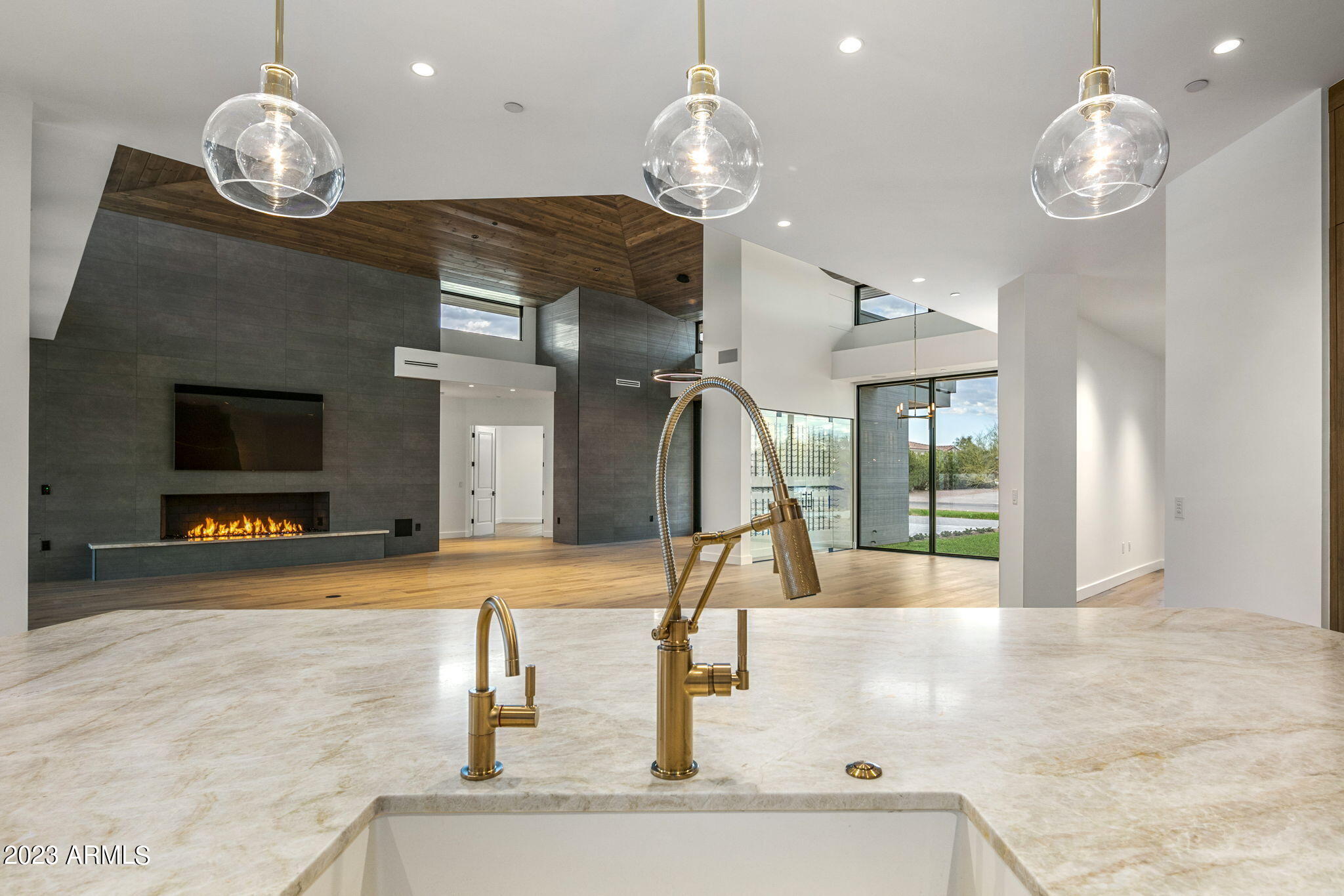 SUNBURST FARMS EAST 5 - Residential