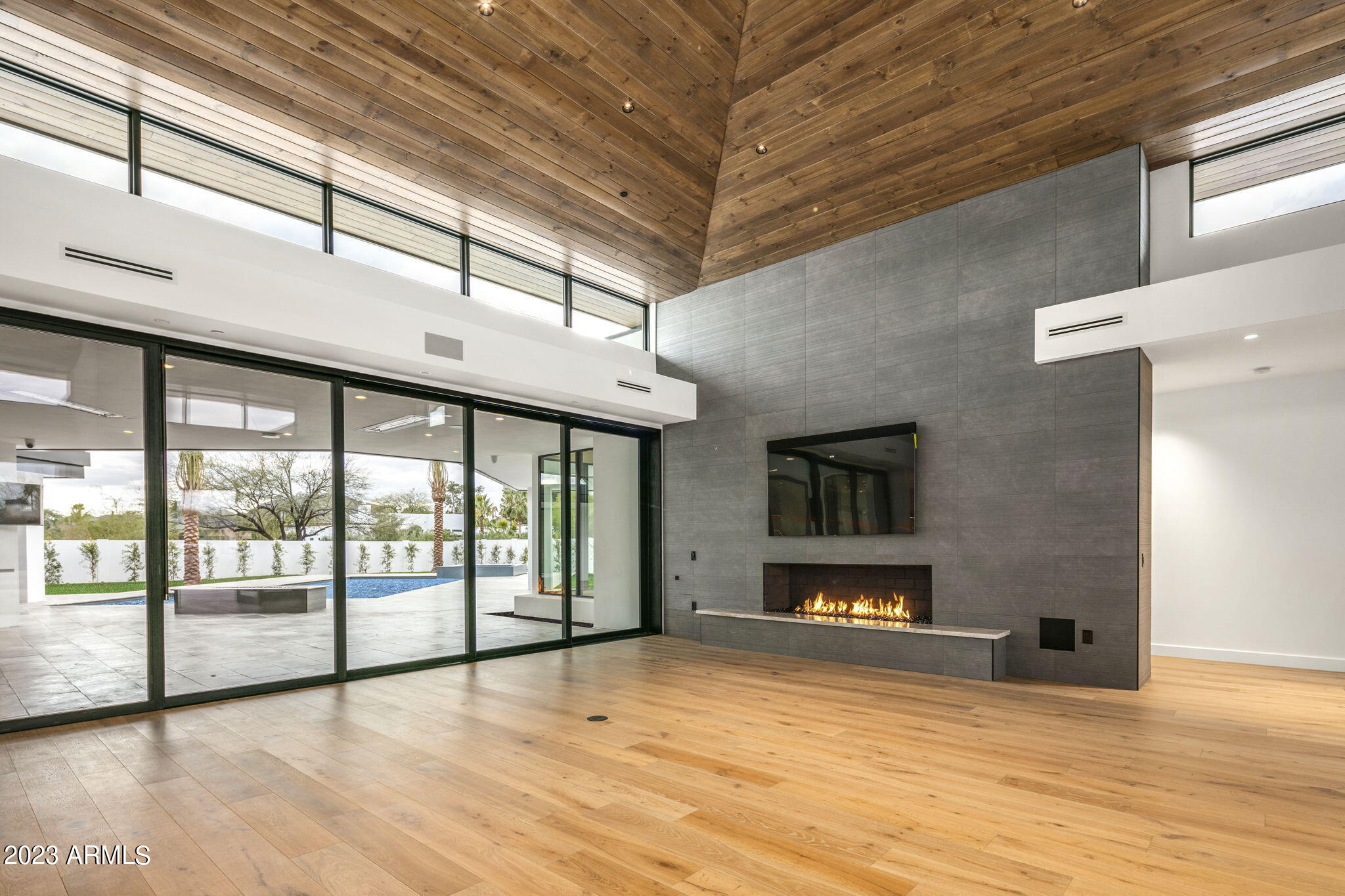 SUNBURST FARMS EAST 5 - Residential