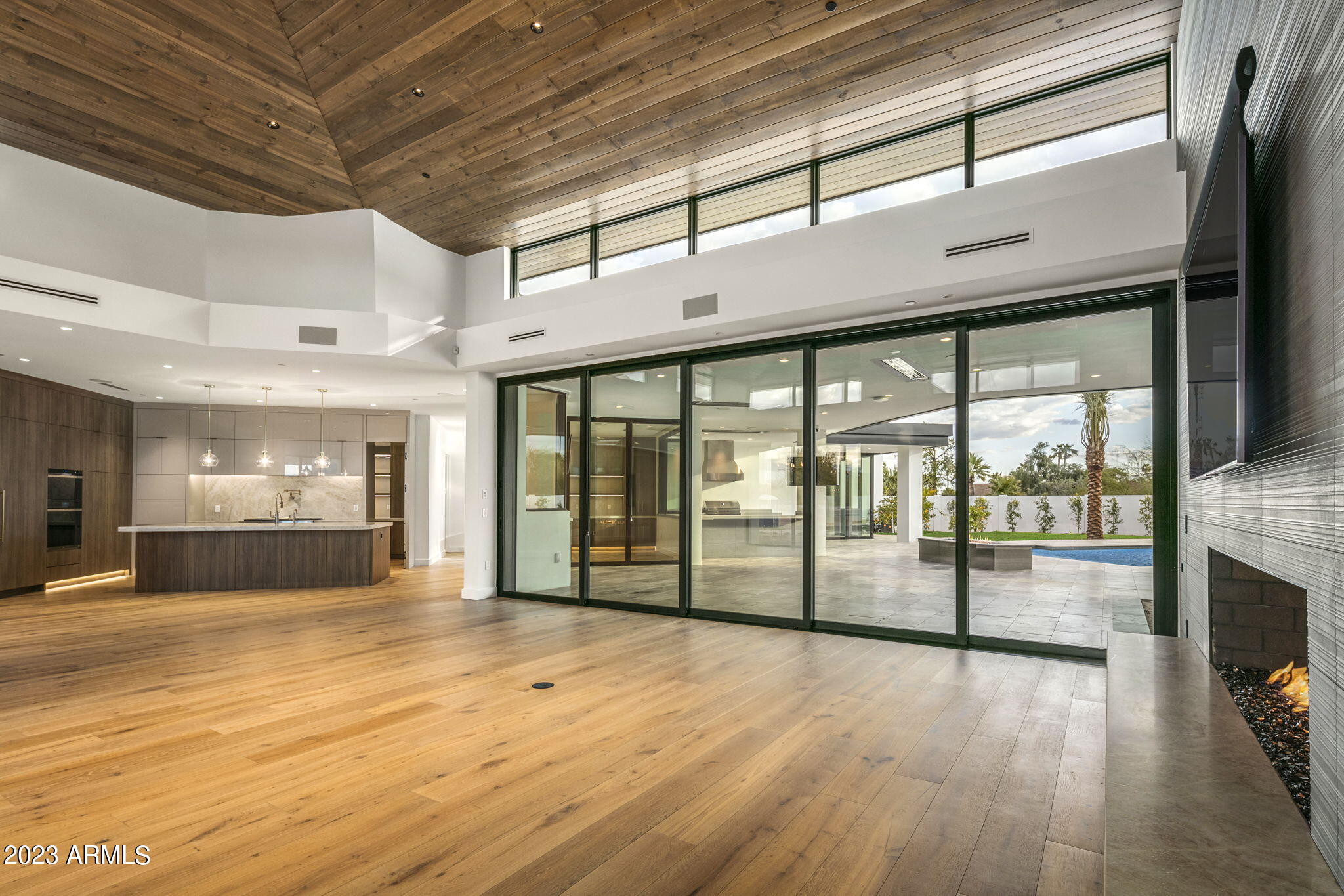 SUNBURST FARMS EAST 5 - Residential