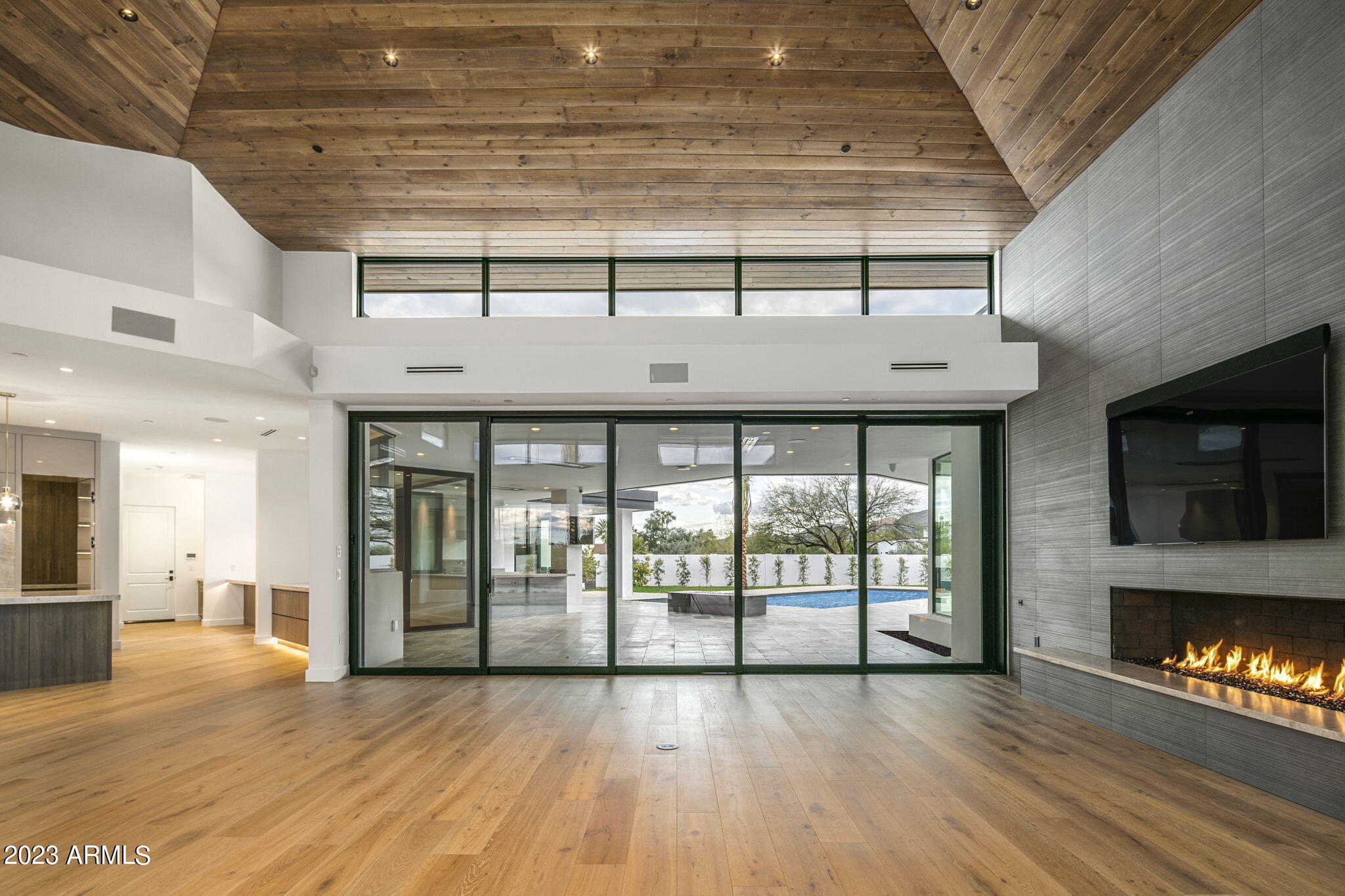 SUNBURST FARMS EAST 5 - Residential