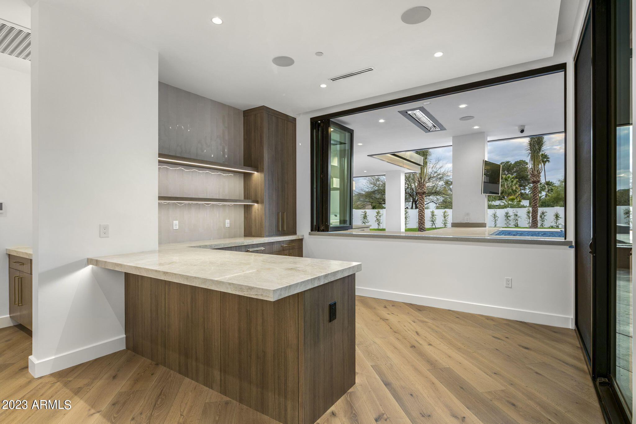 SUNBURST FARMS EAST 5 - Residential