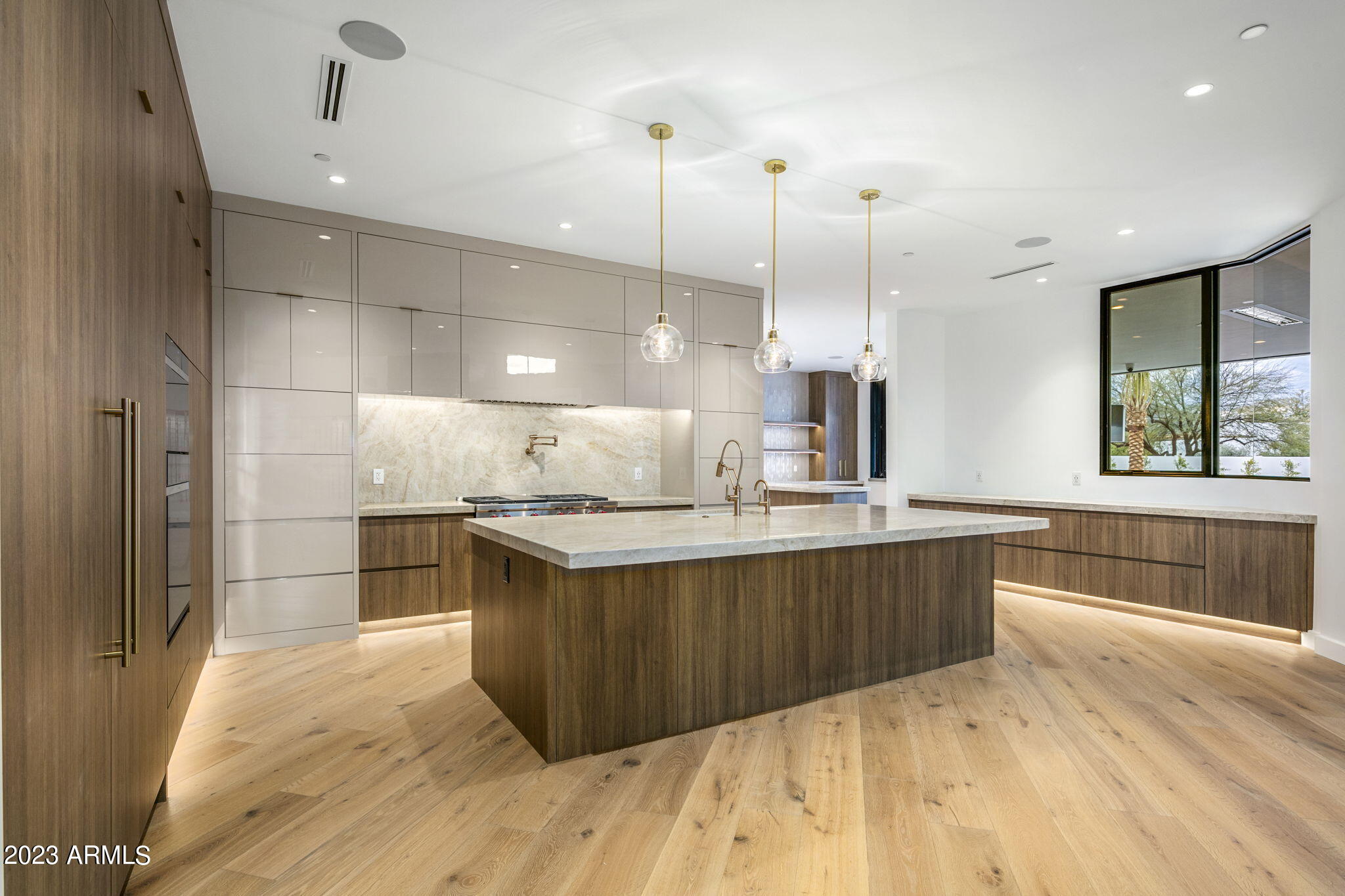 SUNBURST FARMS EAST 5 - Residential