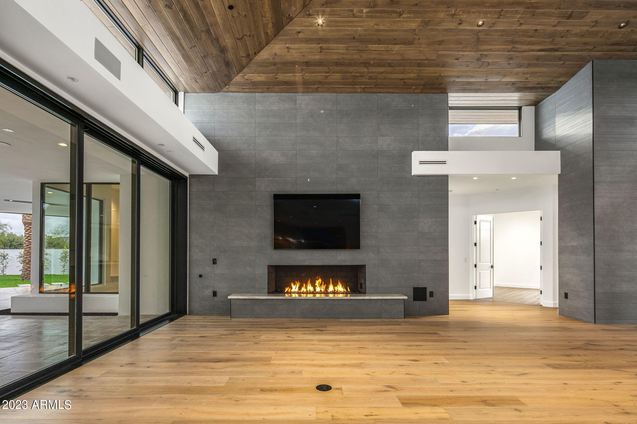 SUNBURST FARMS EAST 5 - Residential