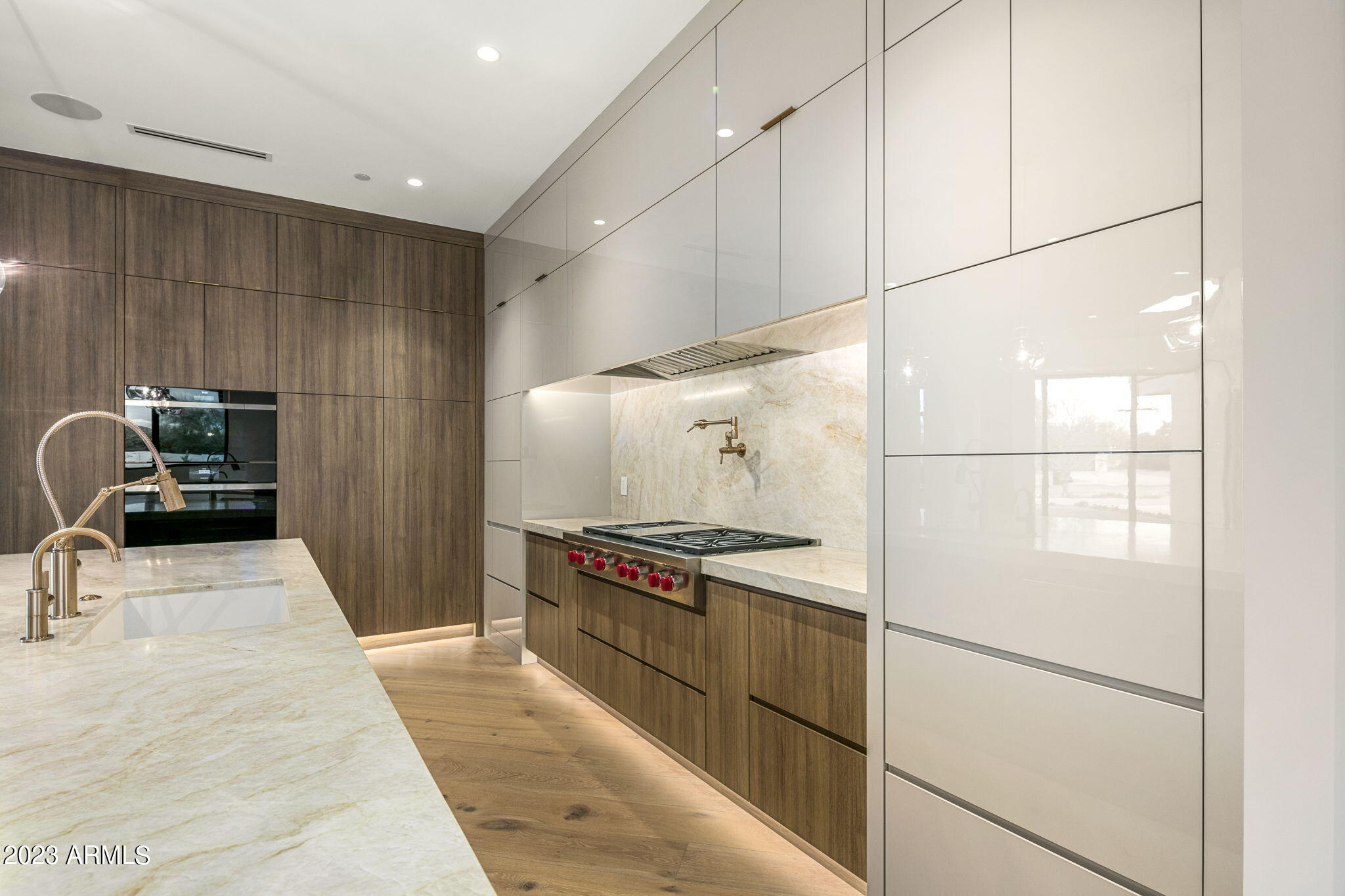 SUNBURST FARMS EAST 5 - Residential