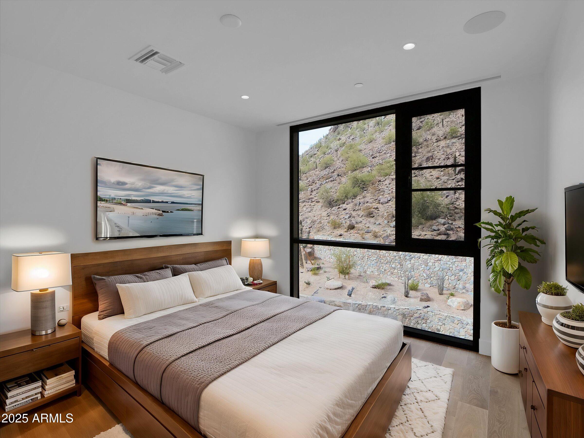 ASCENT AT THE PHOENICIAN MOUNTAINSIDE CONDOMINIUMS - Residential