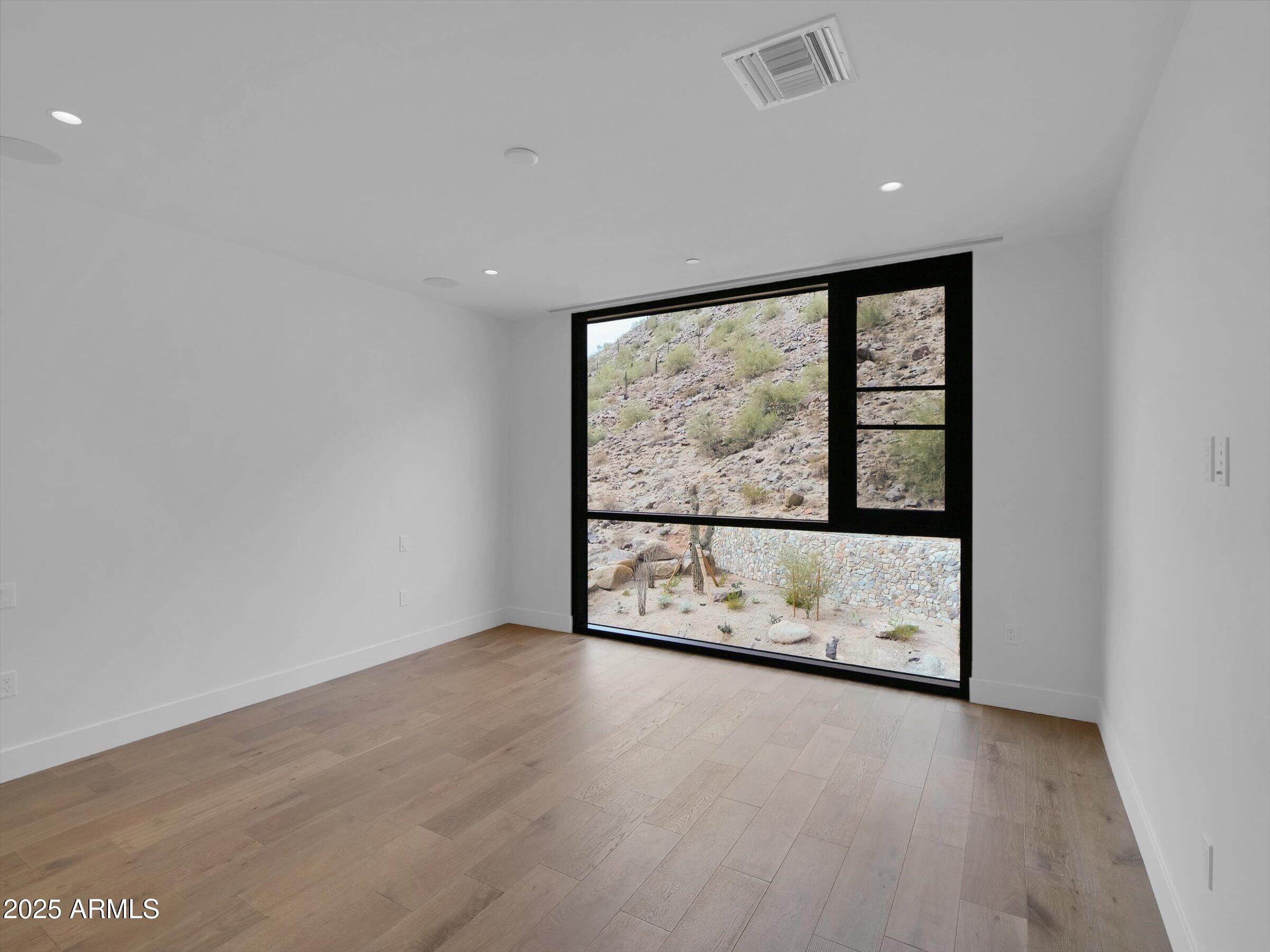 ASCENT AT THE PHOENICIAN MOUNTAINSIDE CONDOMINIUMS - Residential
