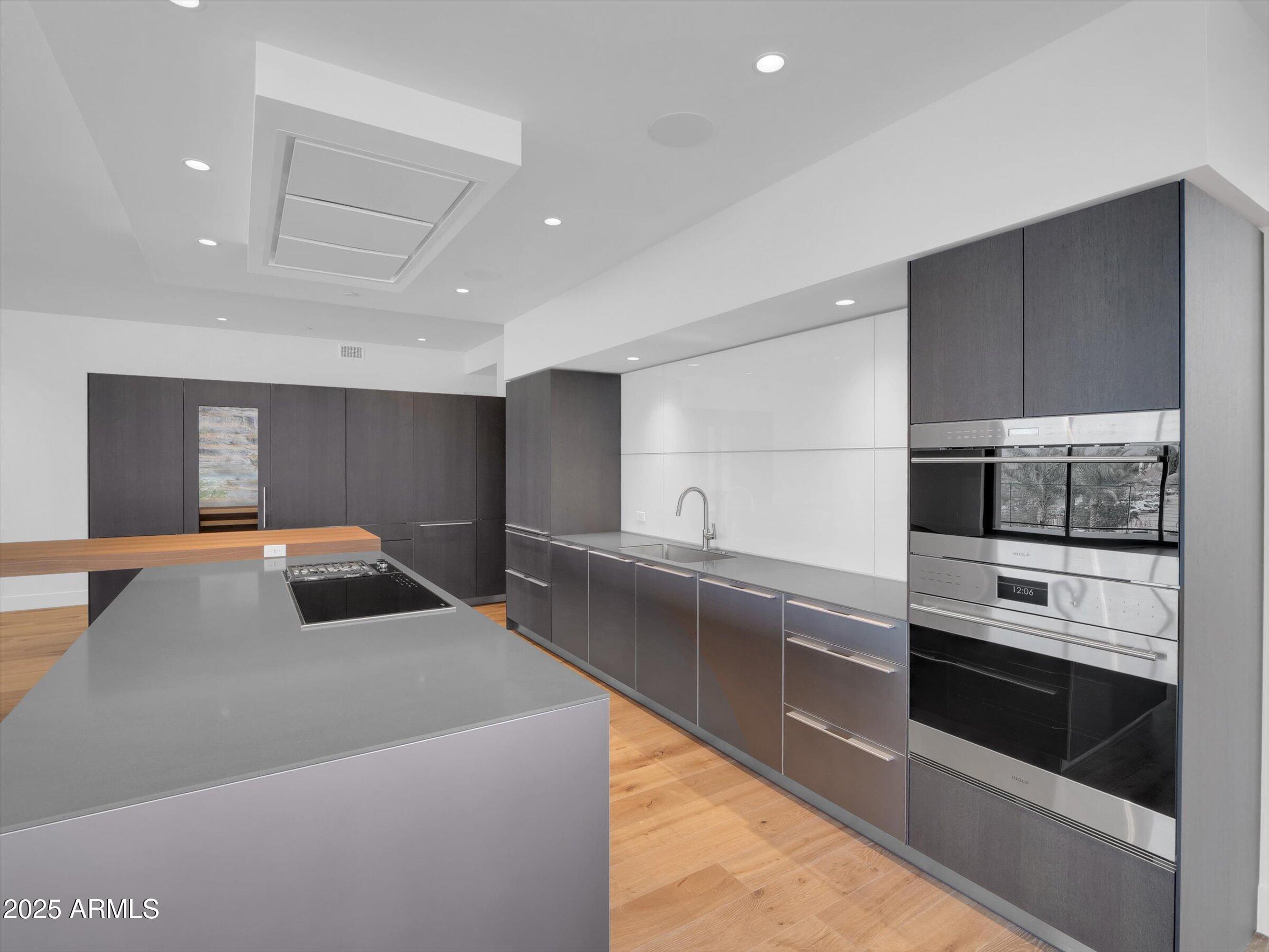 ASCENT AT THE PHOENICIAN MOUNTAINSIDE CONDOMINIUMS - Residential