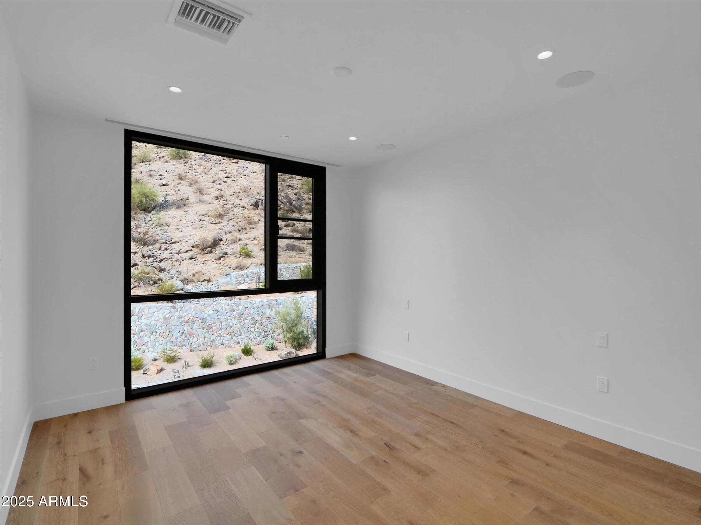 ASCENT AT THE PHOENICIAN MOUNTAINSIDE CONDOMINIUMS - Residential