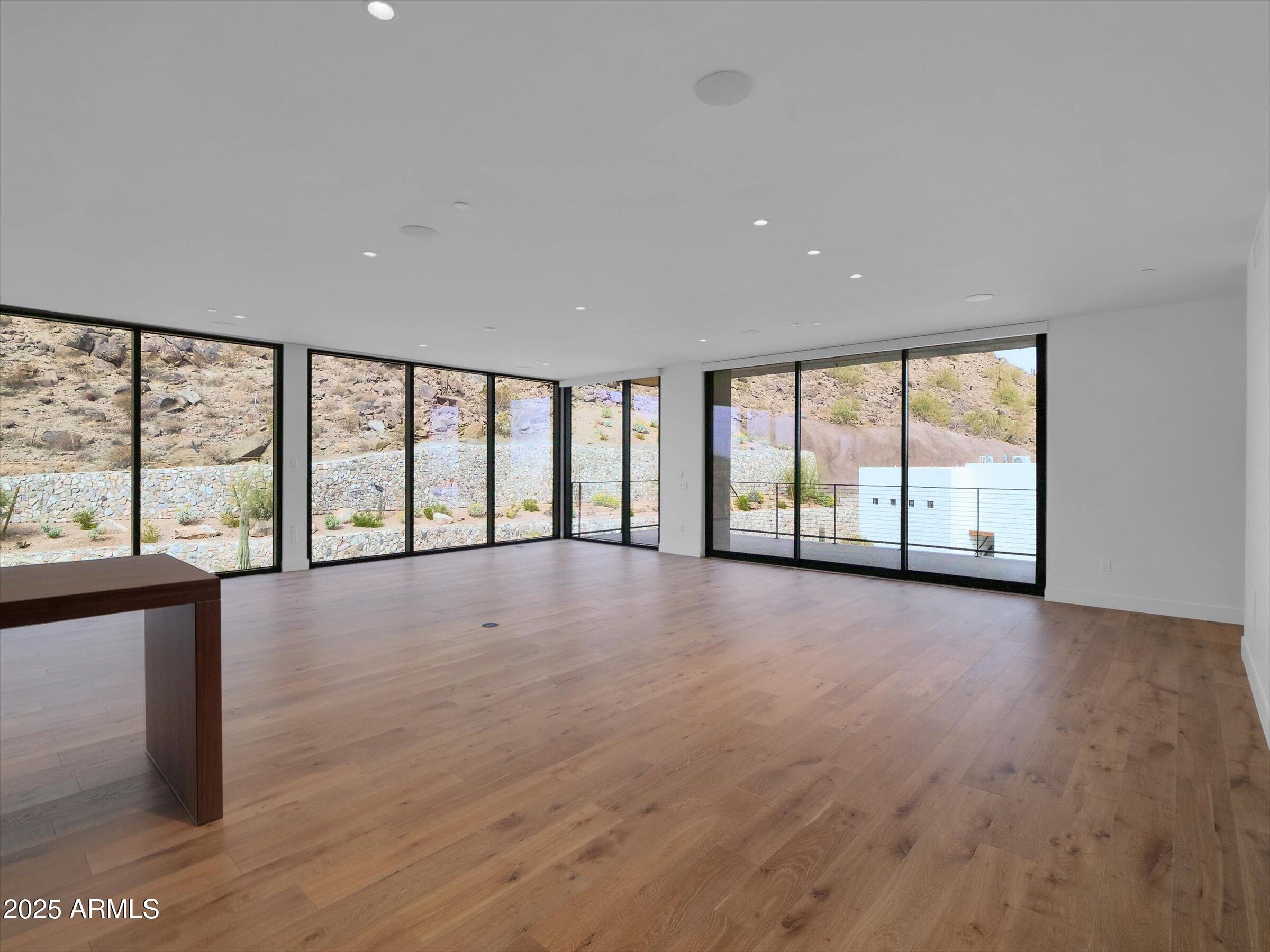 ASCENT AT THE PHOENICIAN MOUNTAINSIDE CONDOMINIUMS - Residential
