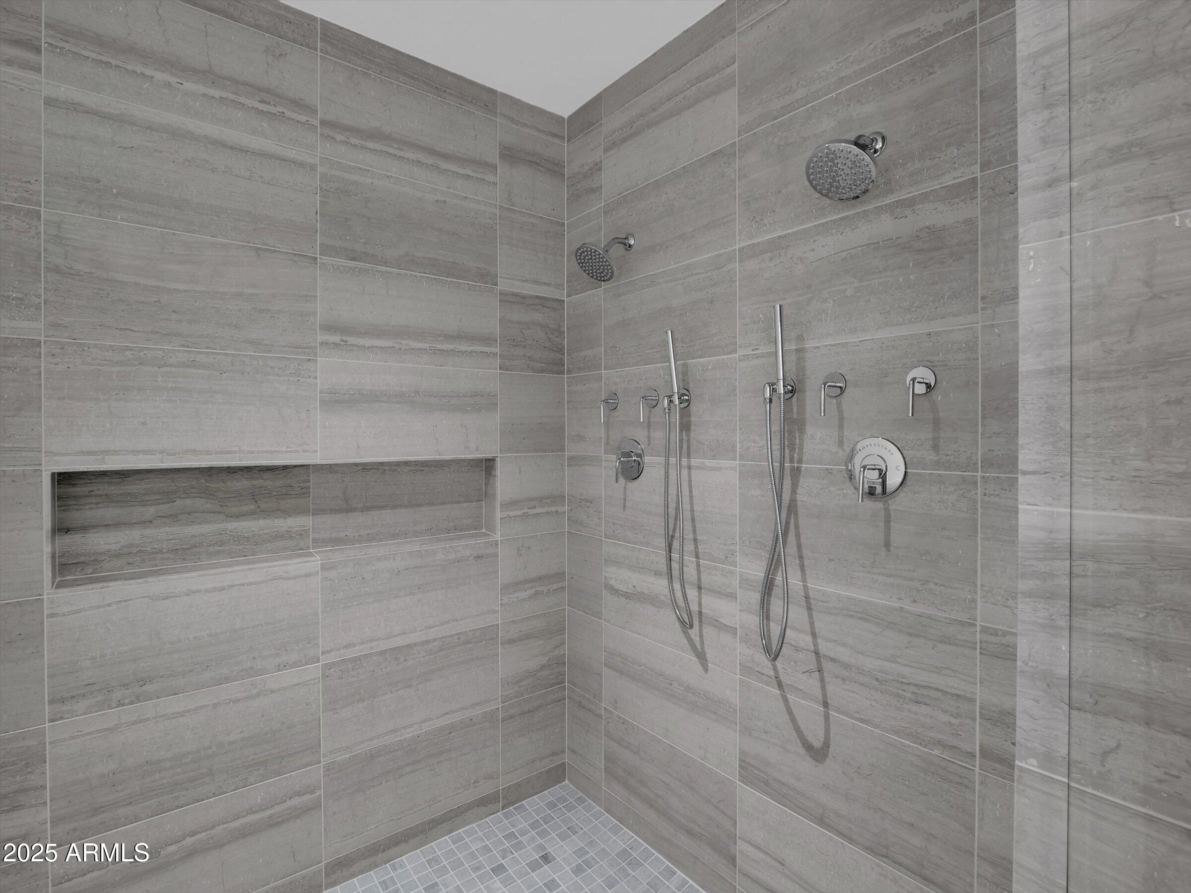 ASCENT AT THE PHOENICIAN MOUNTAINSIDE CONDOMINIUMS - Residential