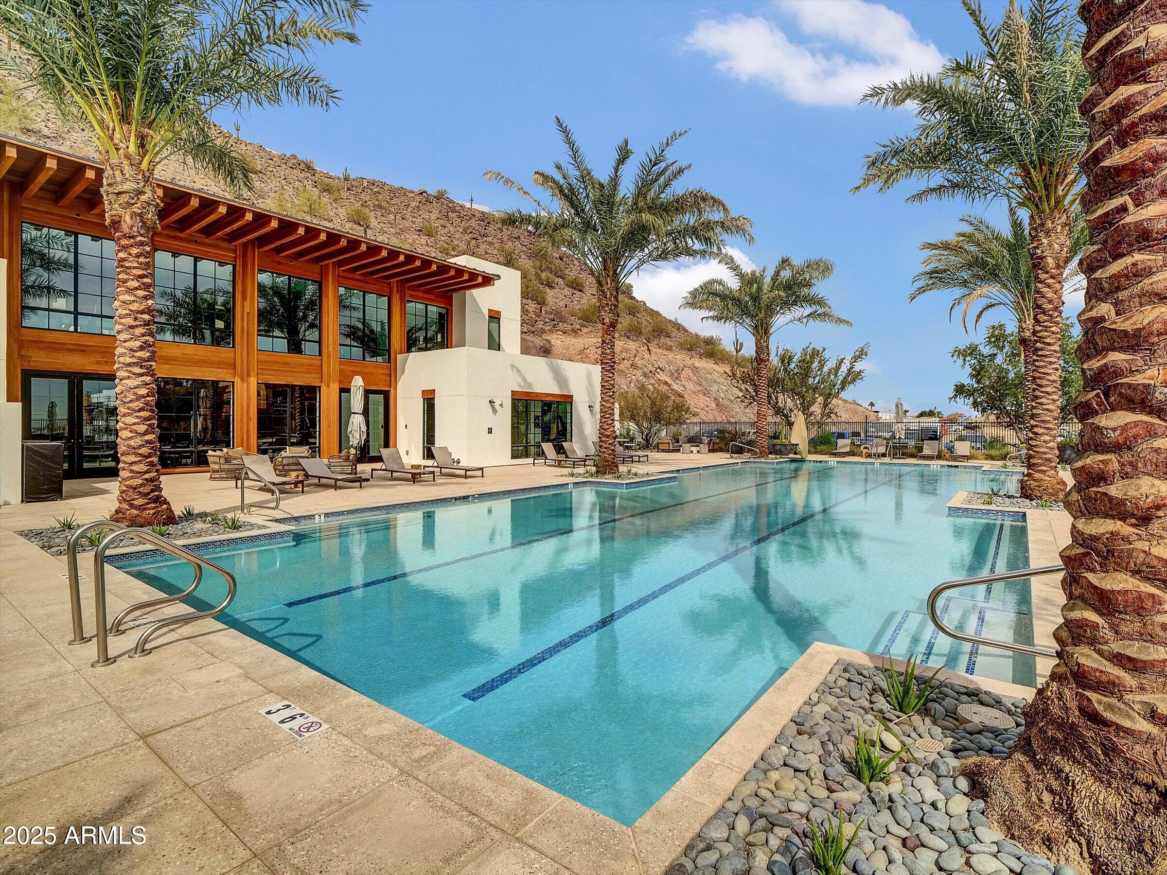 ASCENT AT THE PHOENICIAN MOUNTAINSIDE CONDOMINIUMS - Residential