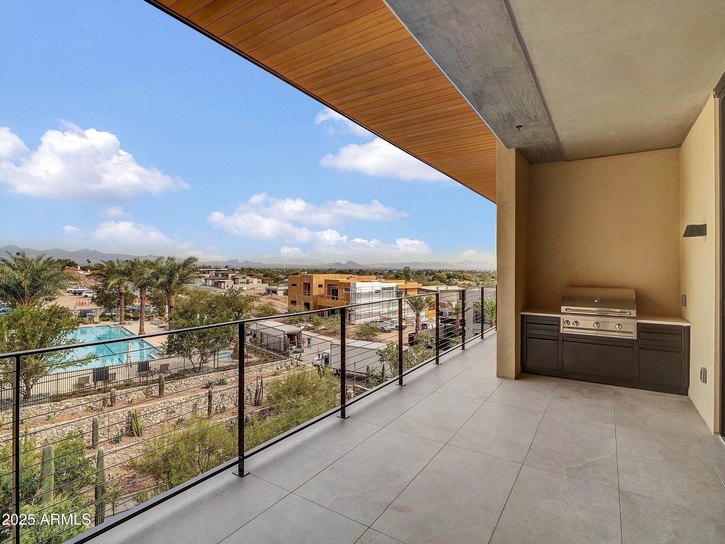 ASCENT AT THE PHOENICIAN MOUNTAINSIDE CONDOMINIUMS - Residential
