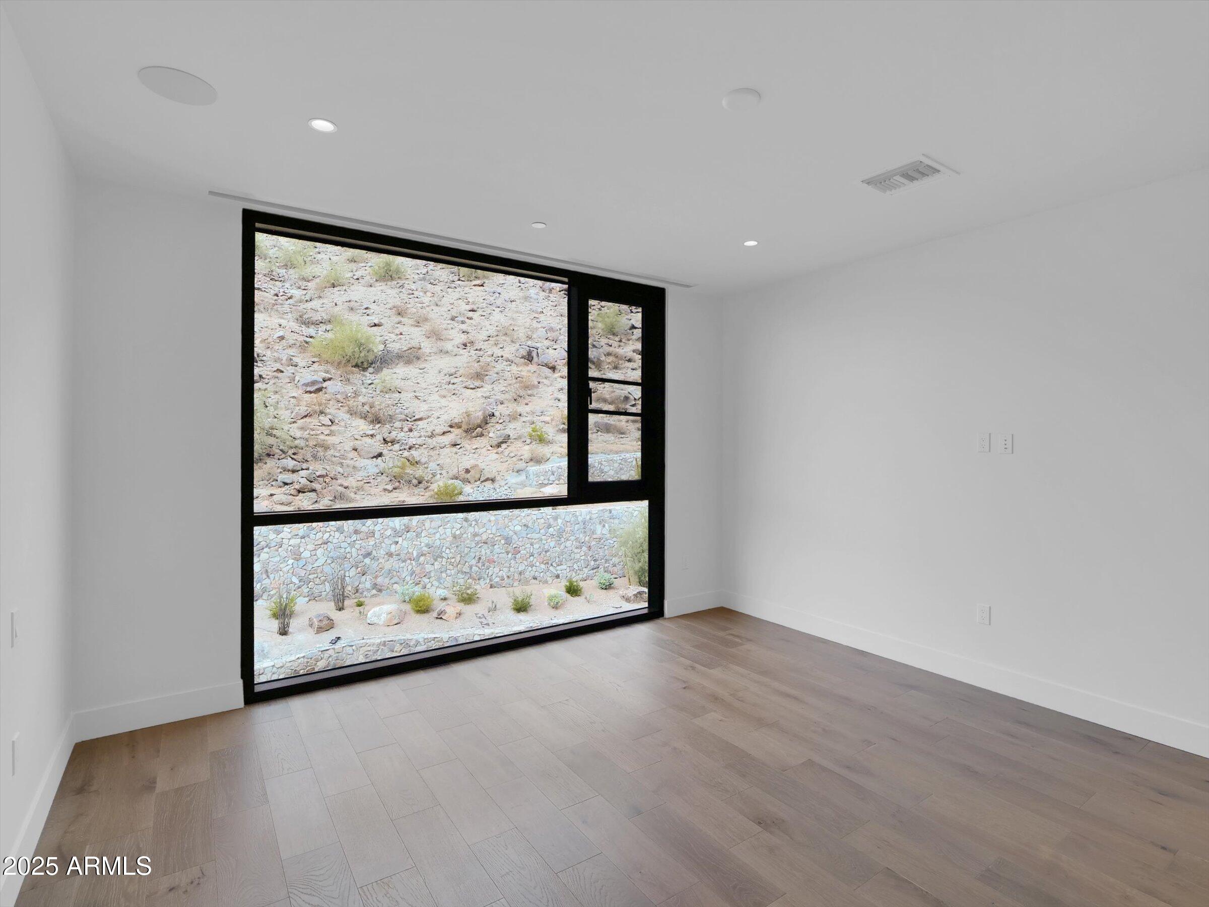 ASCENT AT THE PHOENICIAN MOUNTAINSIDE CONDOMINIUMS - Residential