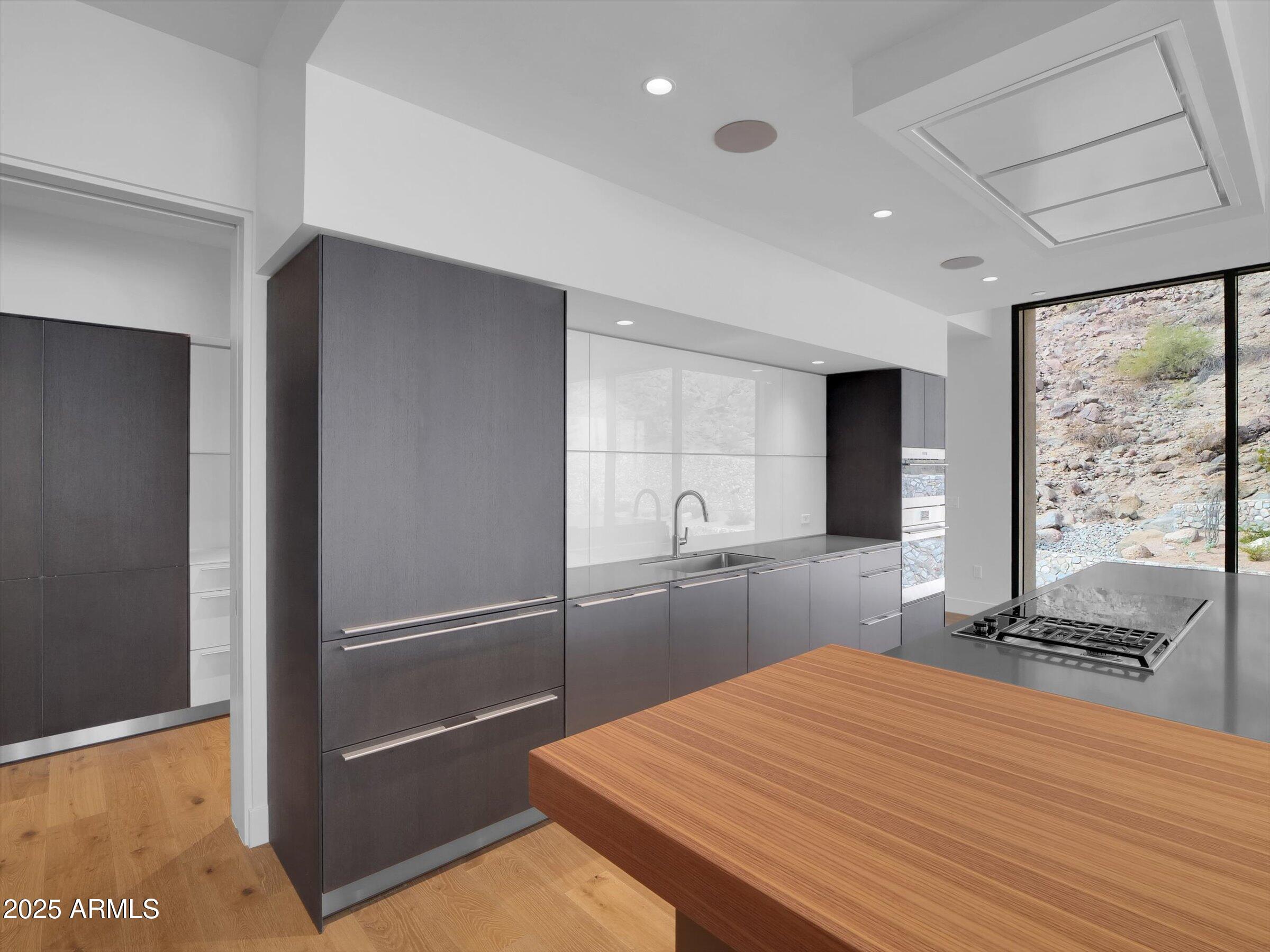 ASCENT AT THE PHOENICIAN MOUNTAINSIDE CONDOMINIUMS - Residential