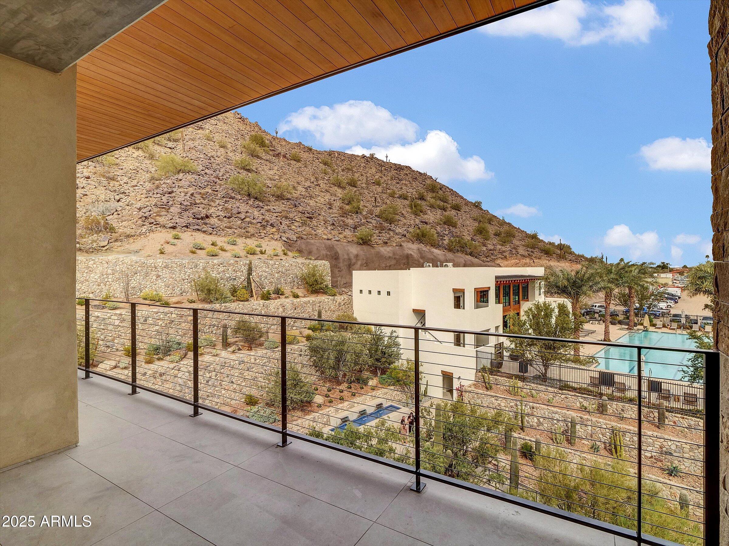 ASCENT AT THE PHOENICIAN MOUNTAINSIDE CONDOMINIUMS - Residential
