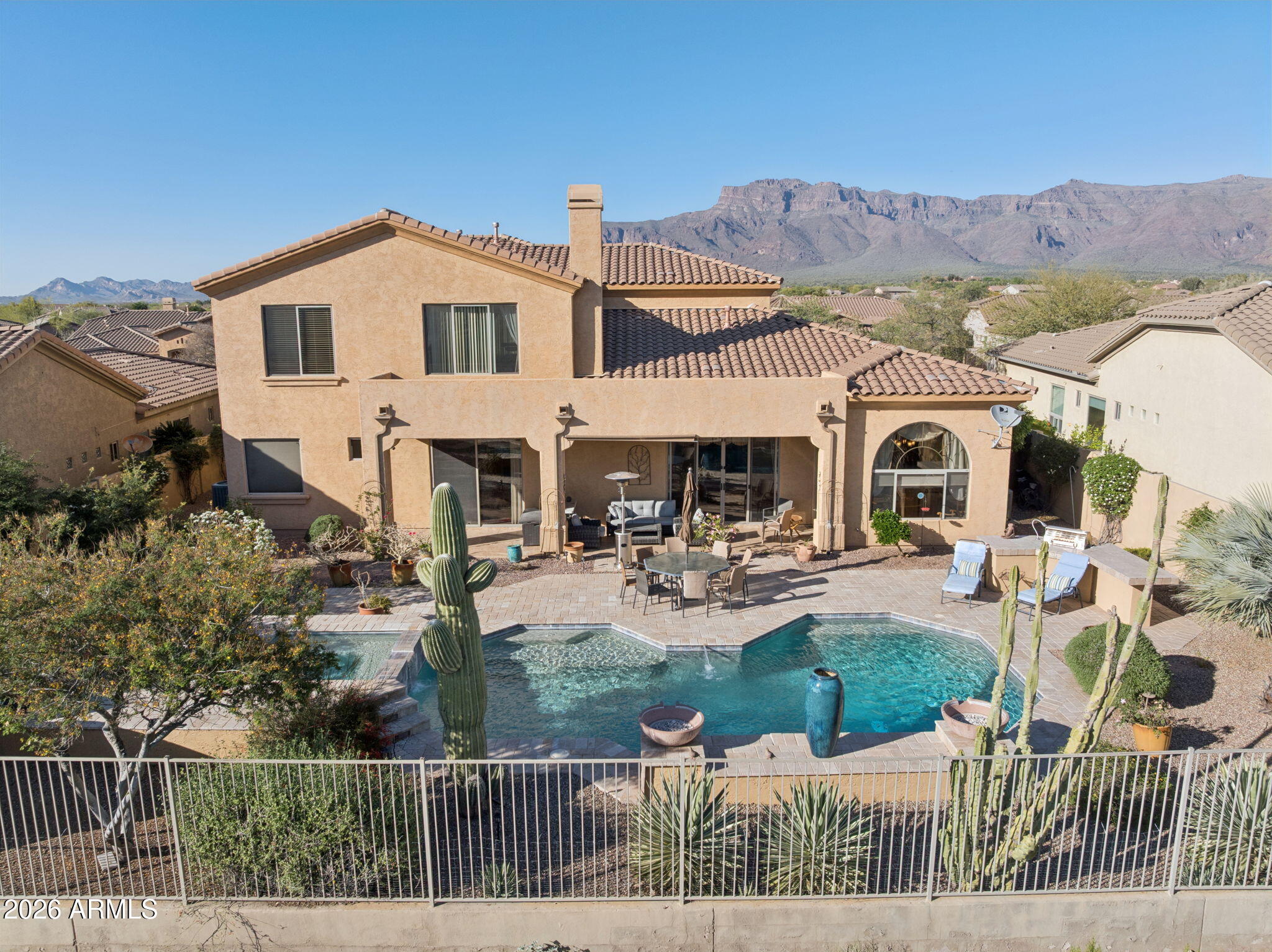 SUPERSTITION FOOTHILLS - Residential