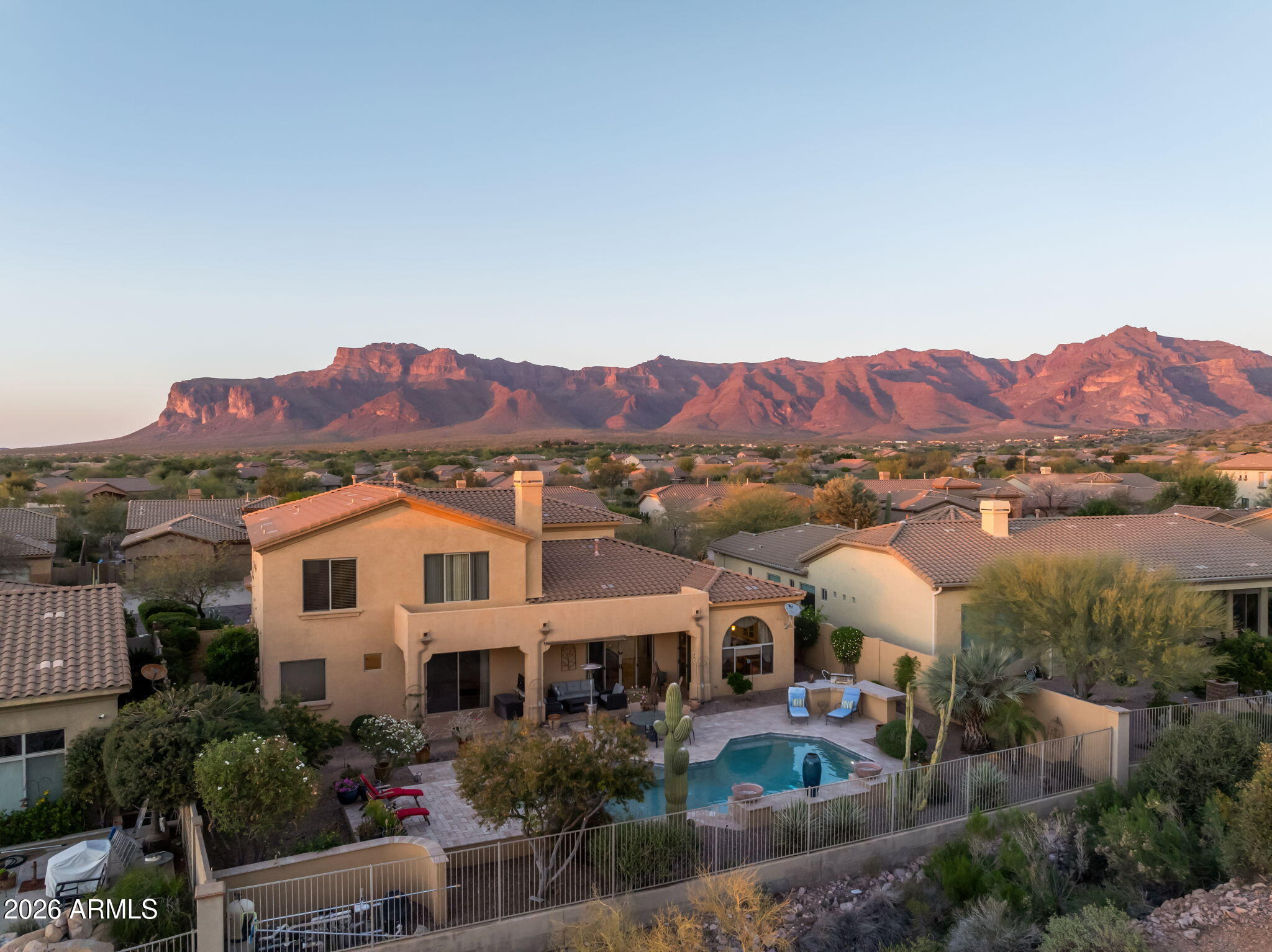 SUPERSTITION FOOTHILLS - Residential