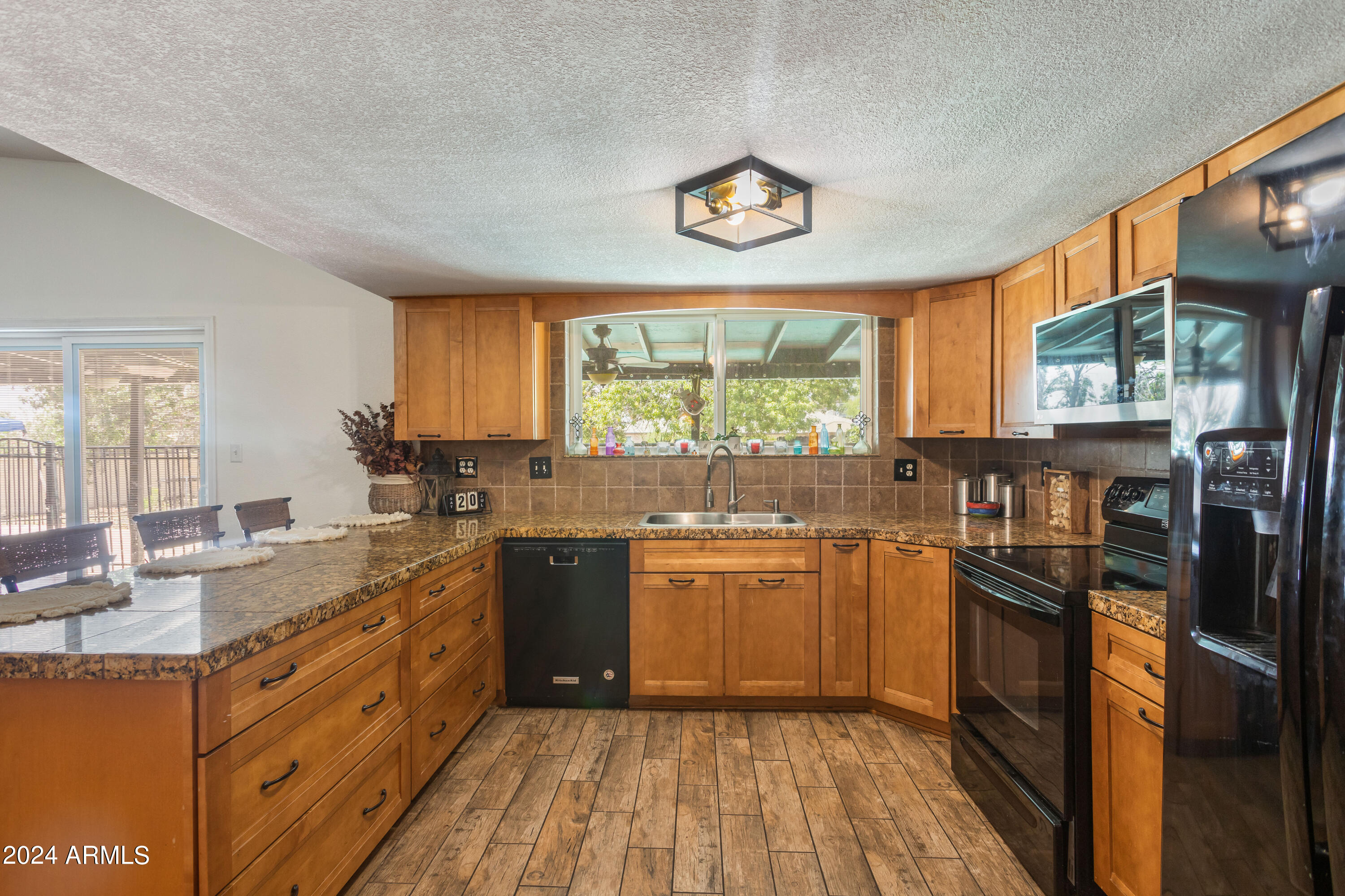 TOWN & COUNTRY ESTATES 6 - Residential