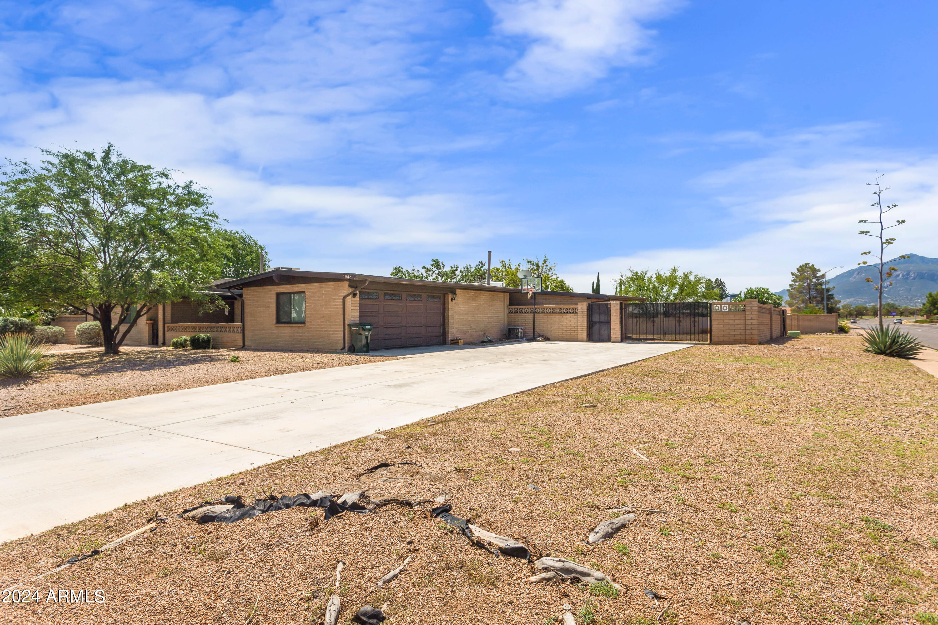 TOWN & COUNTRY ESTATES 6 - Residential