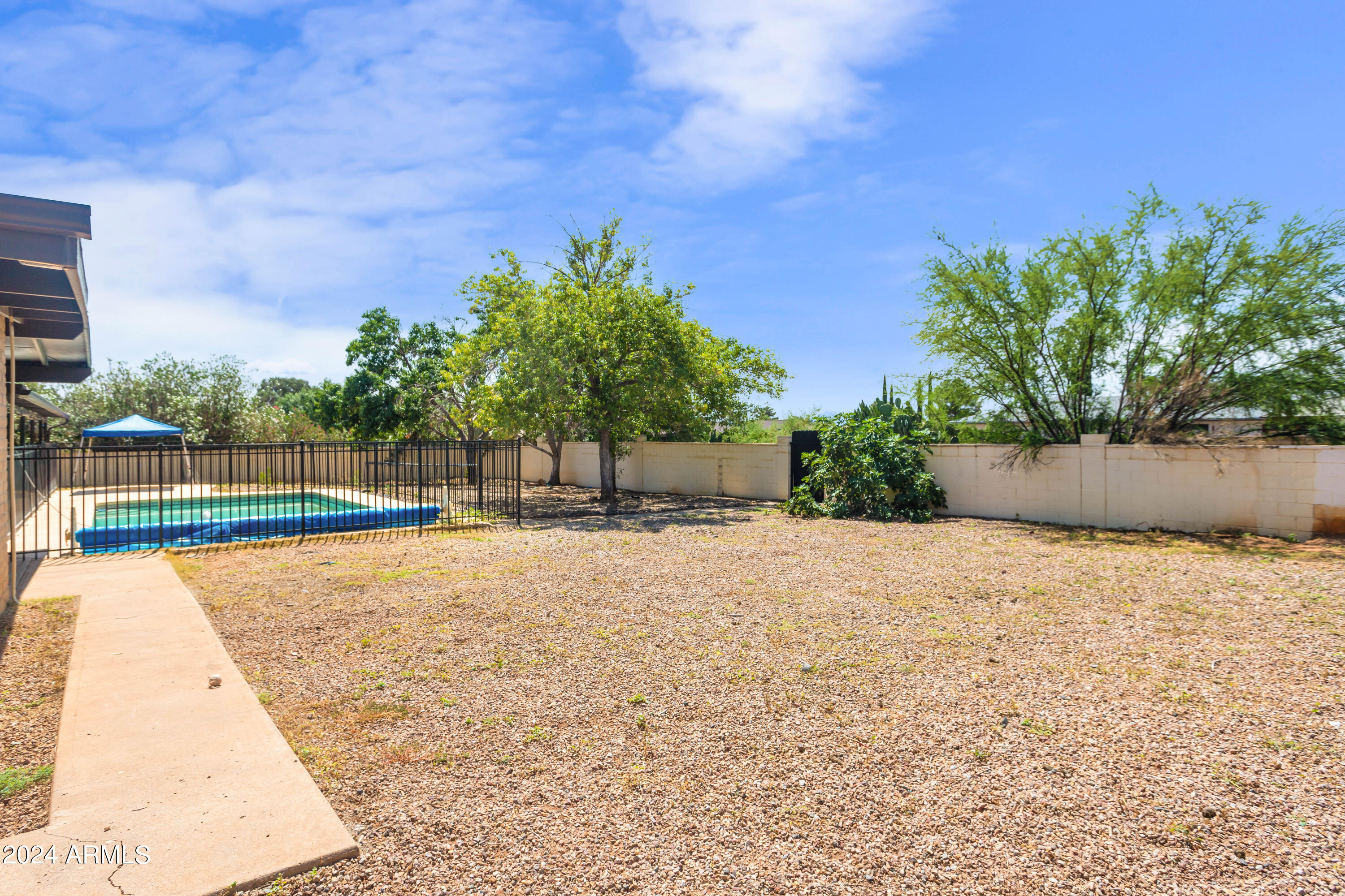 TOWN & COUNTRY ESTATES 6 - Residential