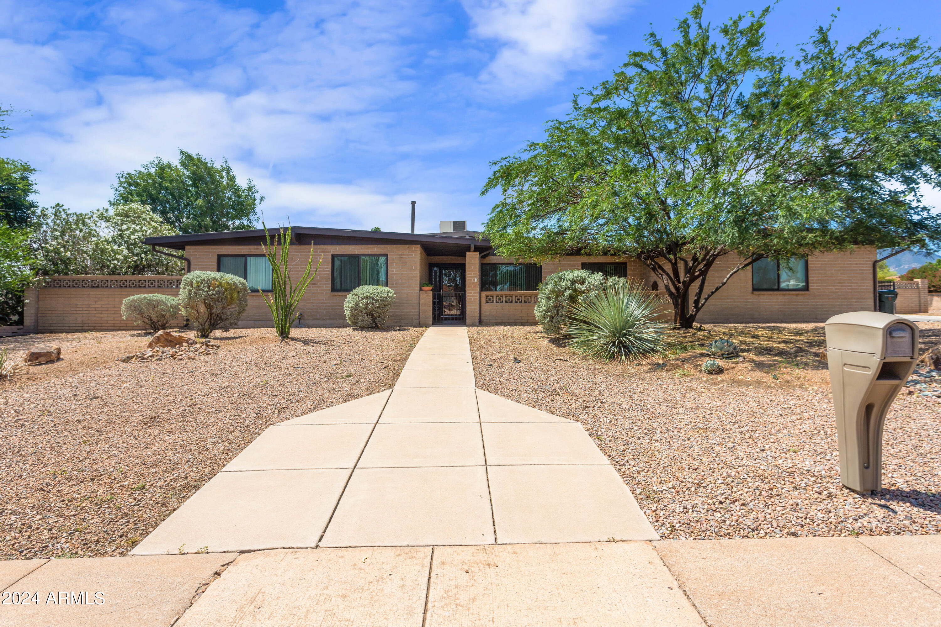 TOWN & COUNTRY ESTATES 6 - Residential