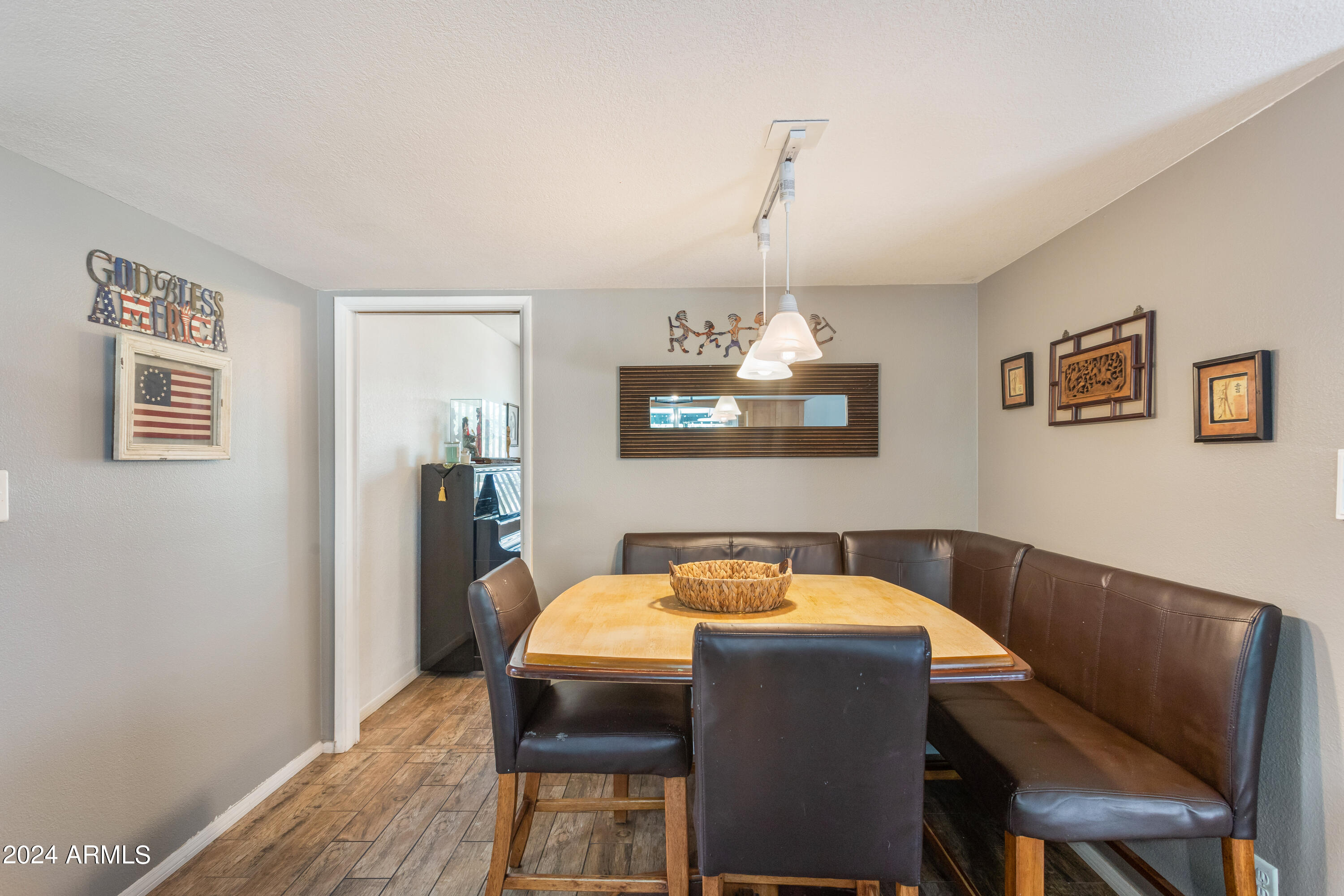 TOWN & COUNTRY ESTATES 6 - Residential