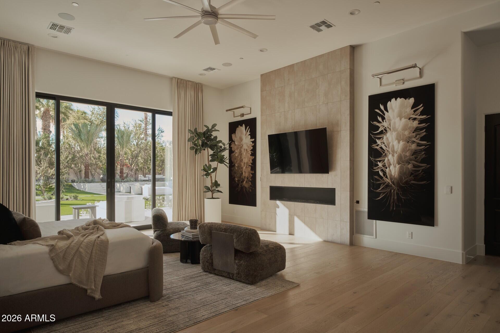GROSSE POINTE HIGHLANDS - Residential
