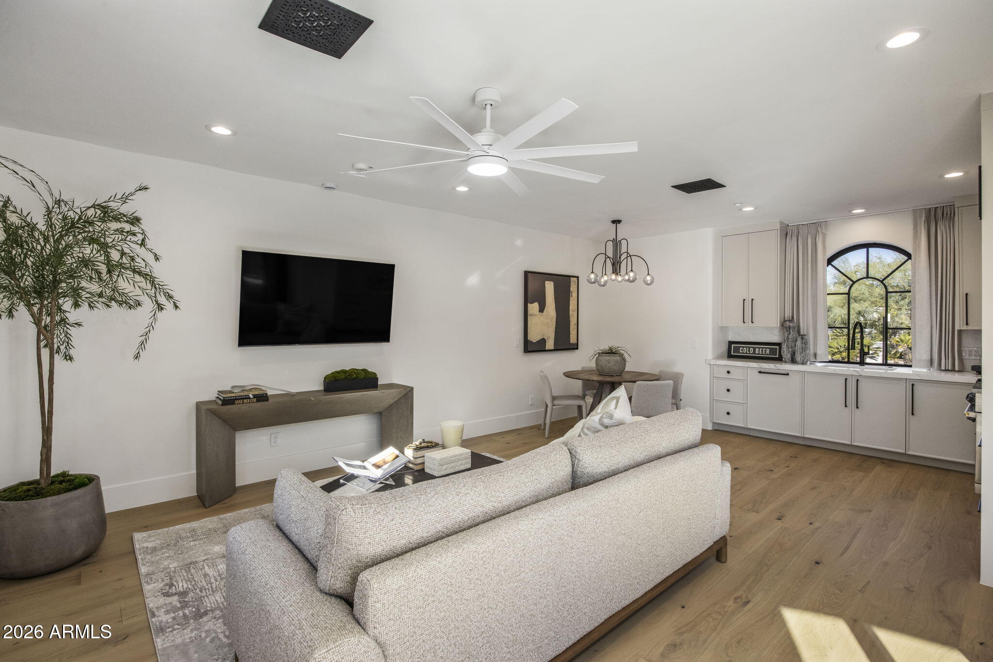 GROSSE POINTE HIGHLANDS - Residential