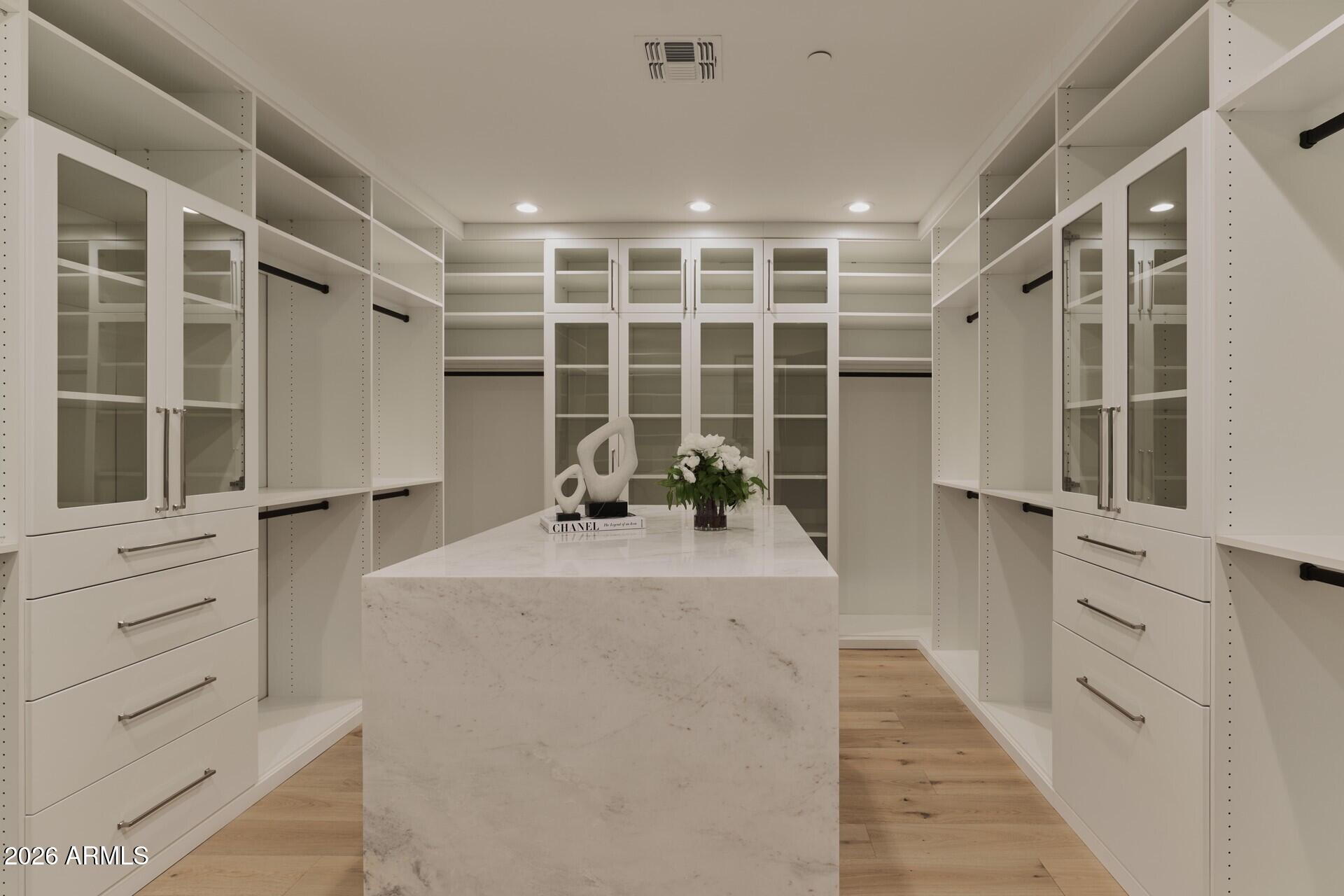 GROSSE POINTE HIGHLANDS - Residential