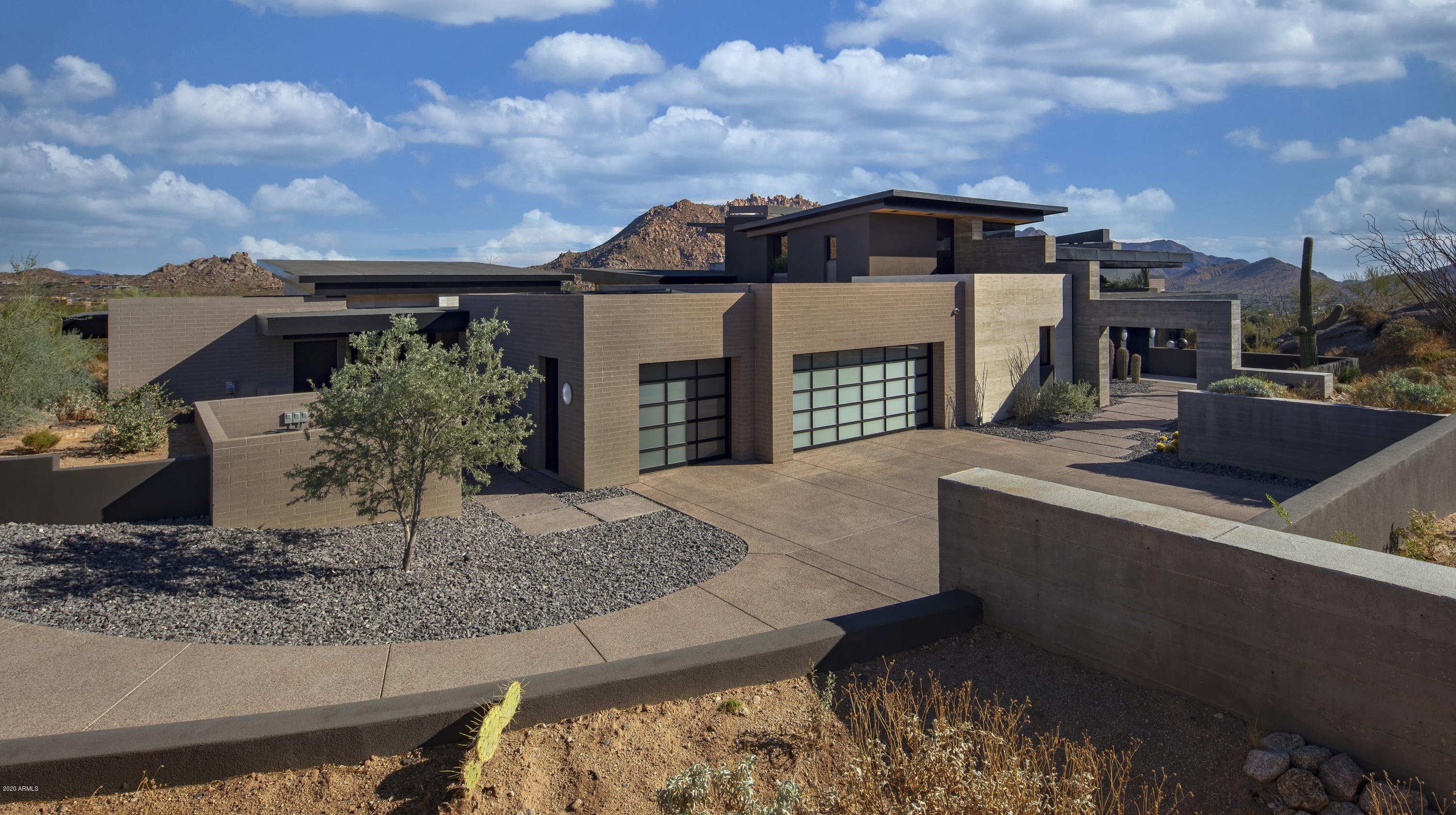 ESTANCIA - Residential