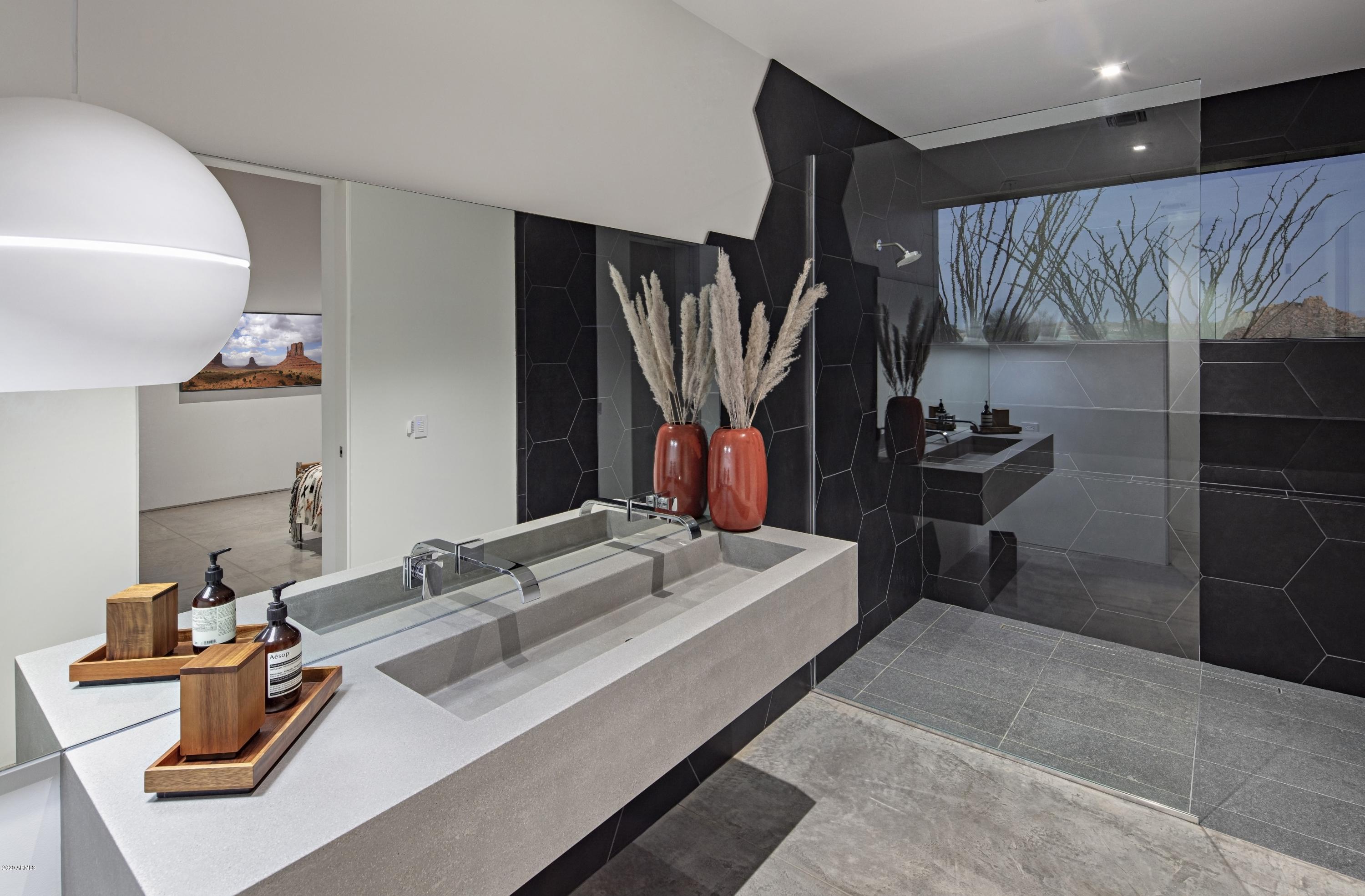 ESTANCIA - Residential