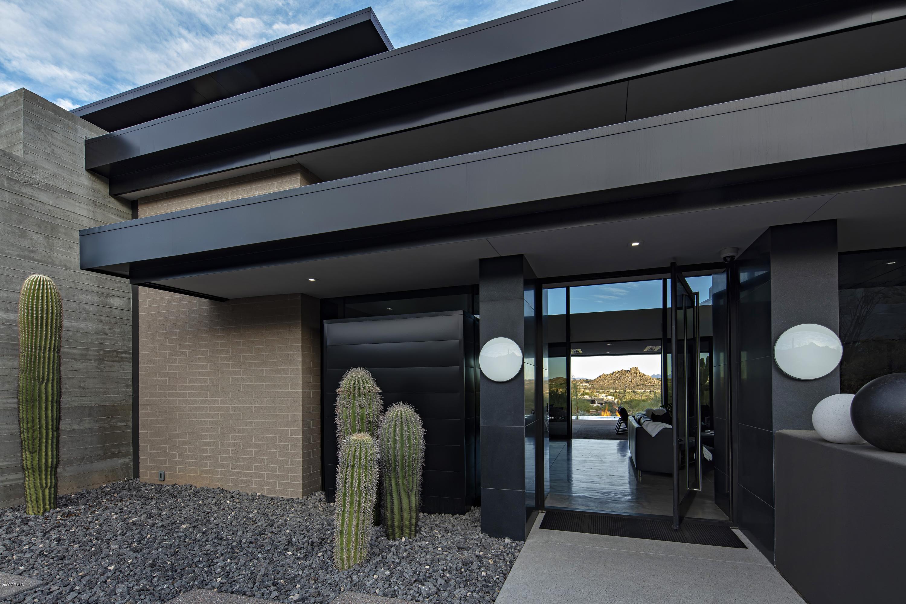 ESTANCIA - Residential