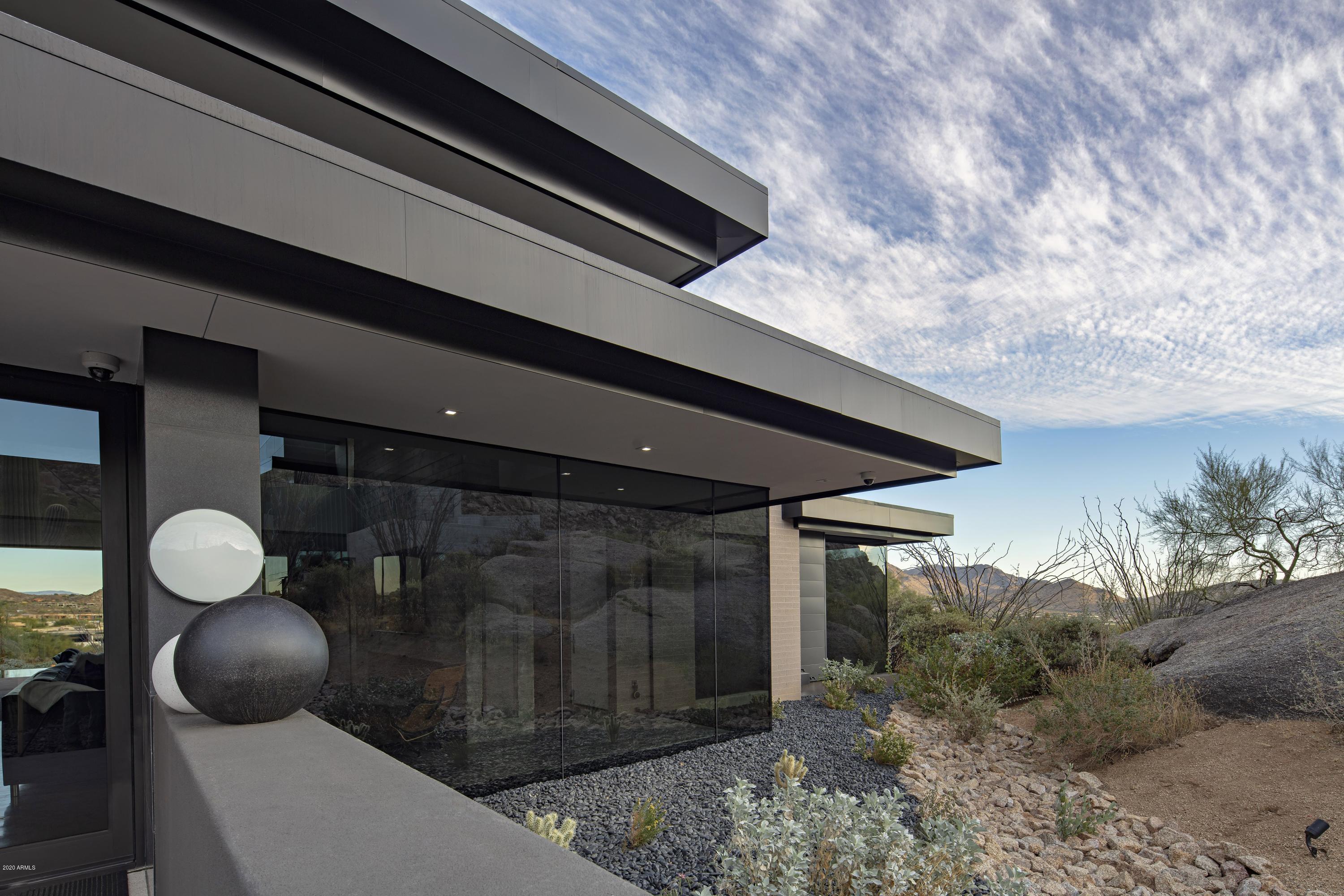 ESTANCIA - Residential