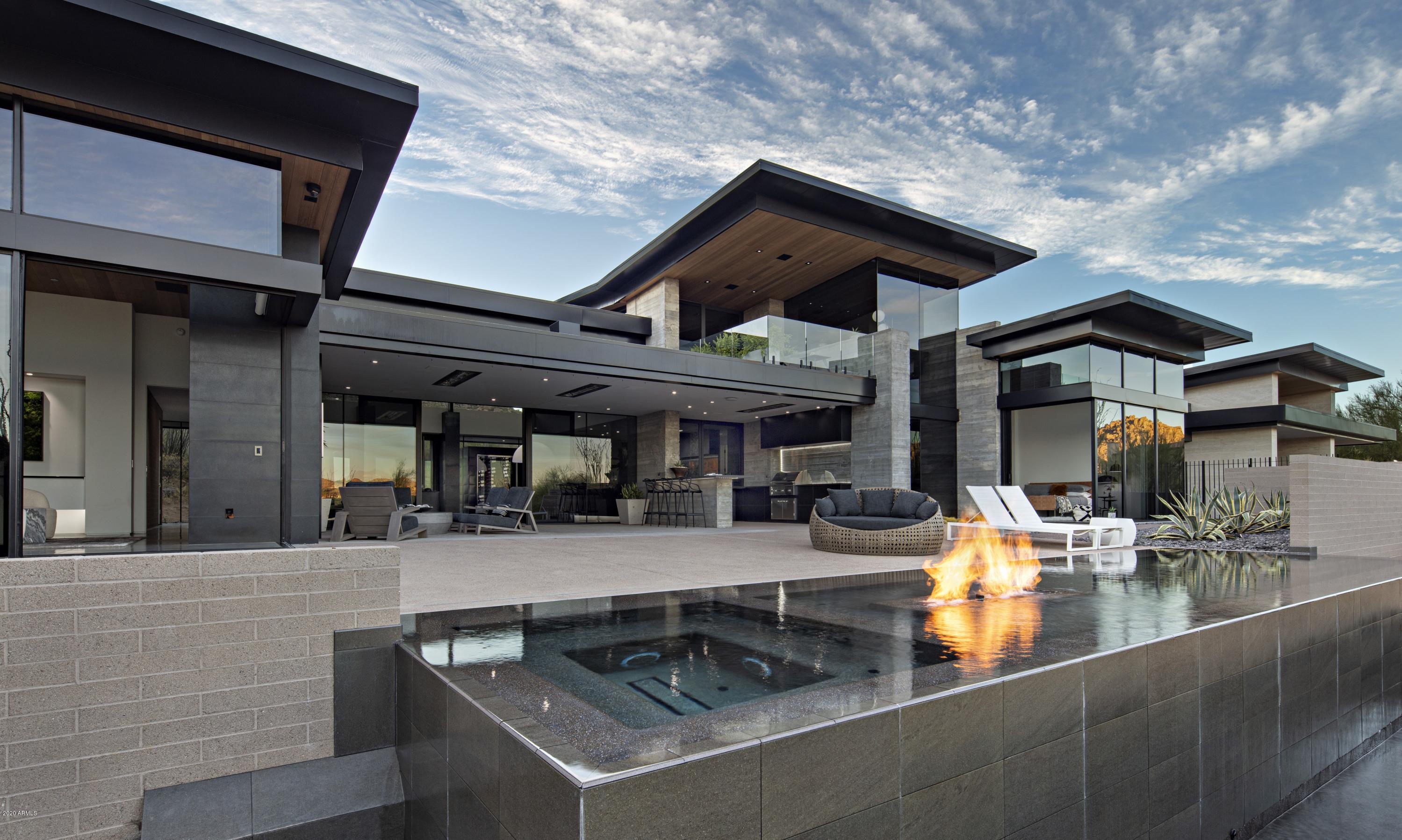 ESTANCIA - Residential