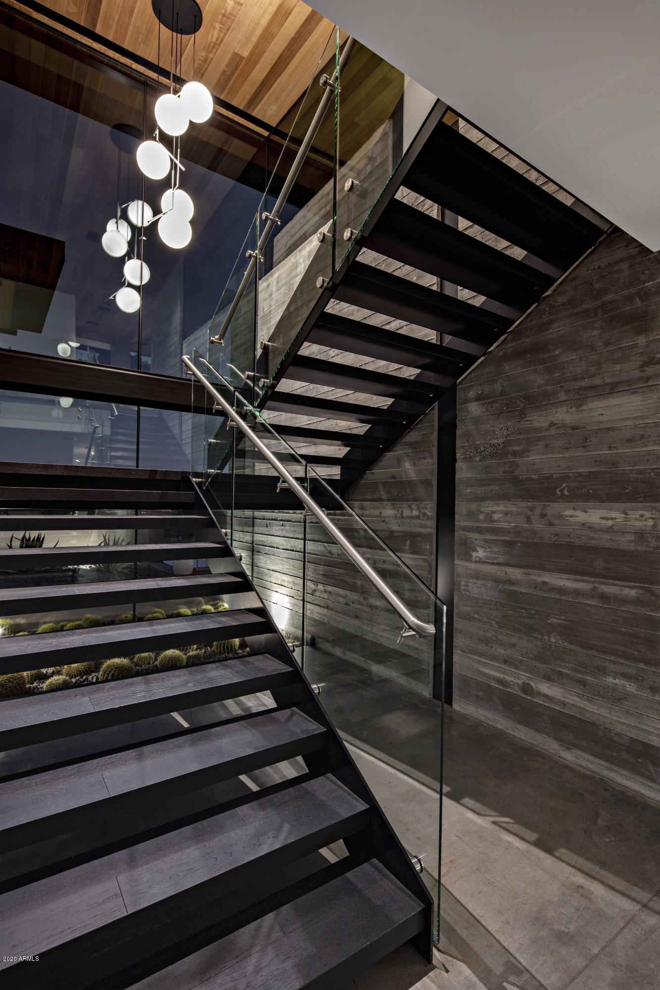 ESTANCIA - Residential