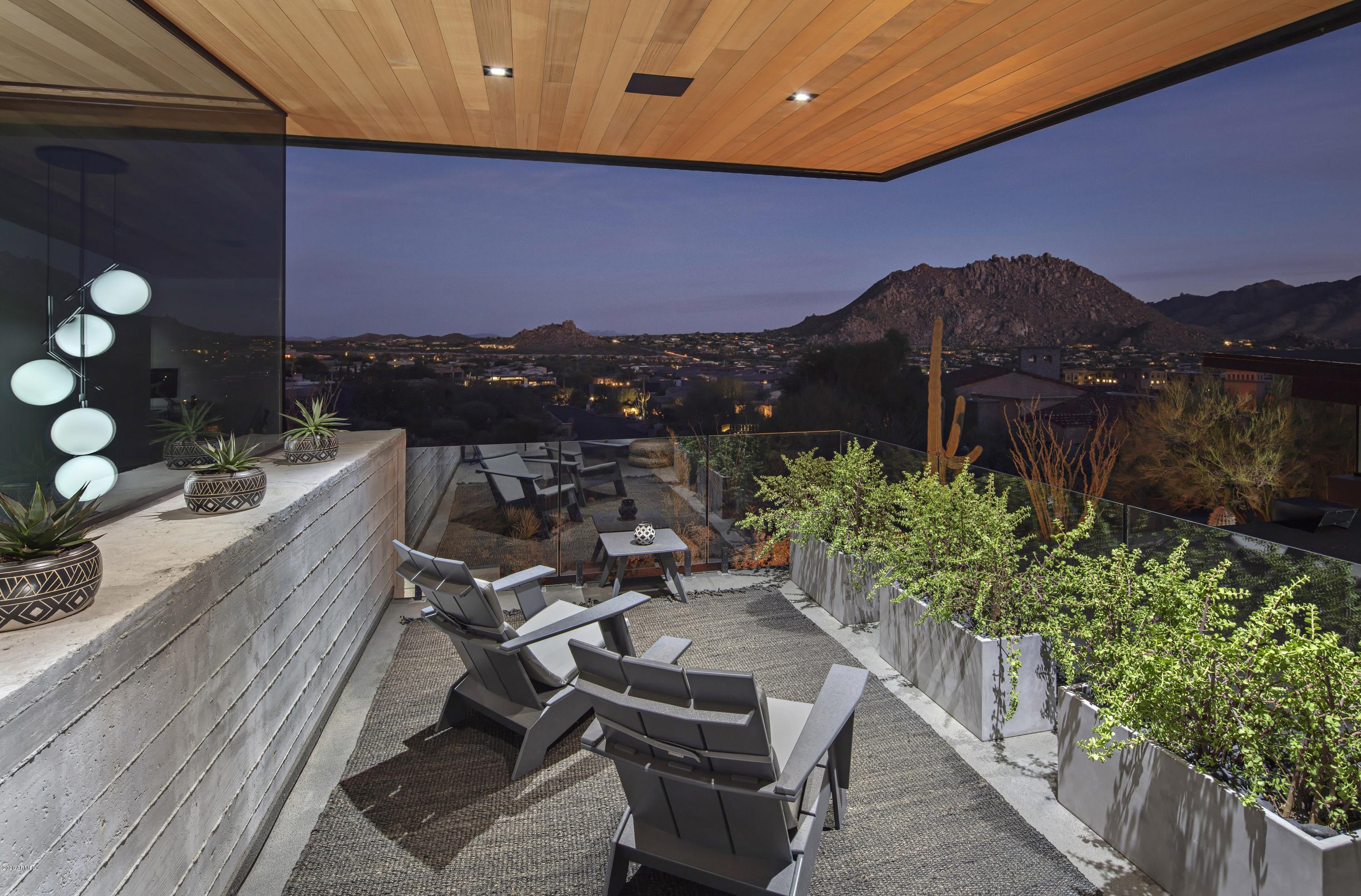 ESTANCIA - Residential