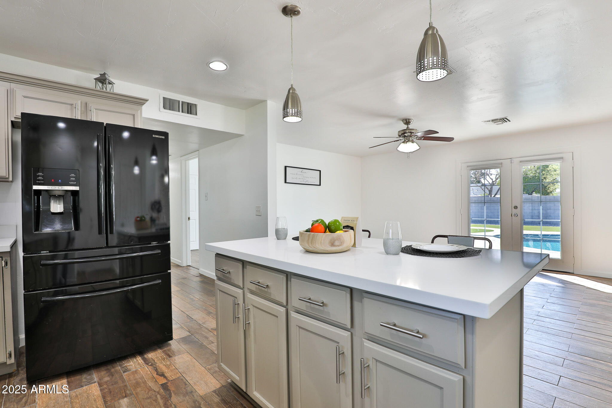 NORTH VISTA - Residential
