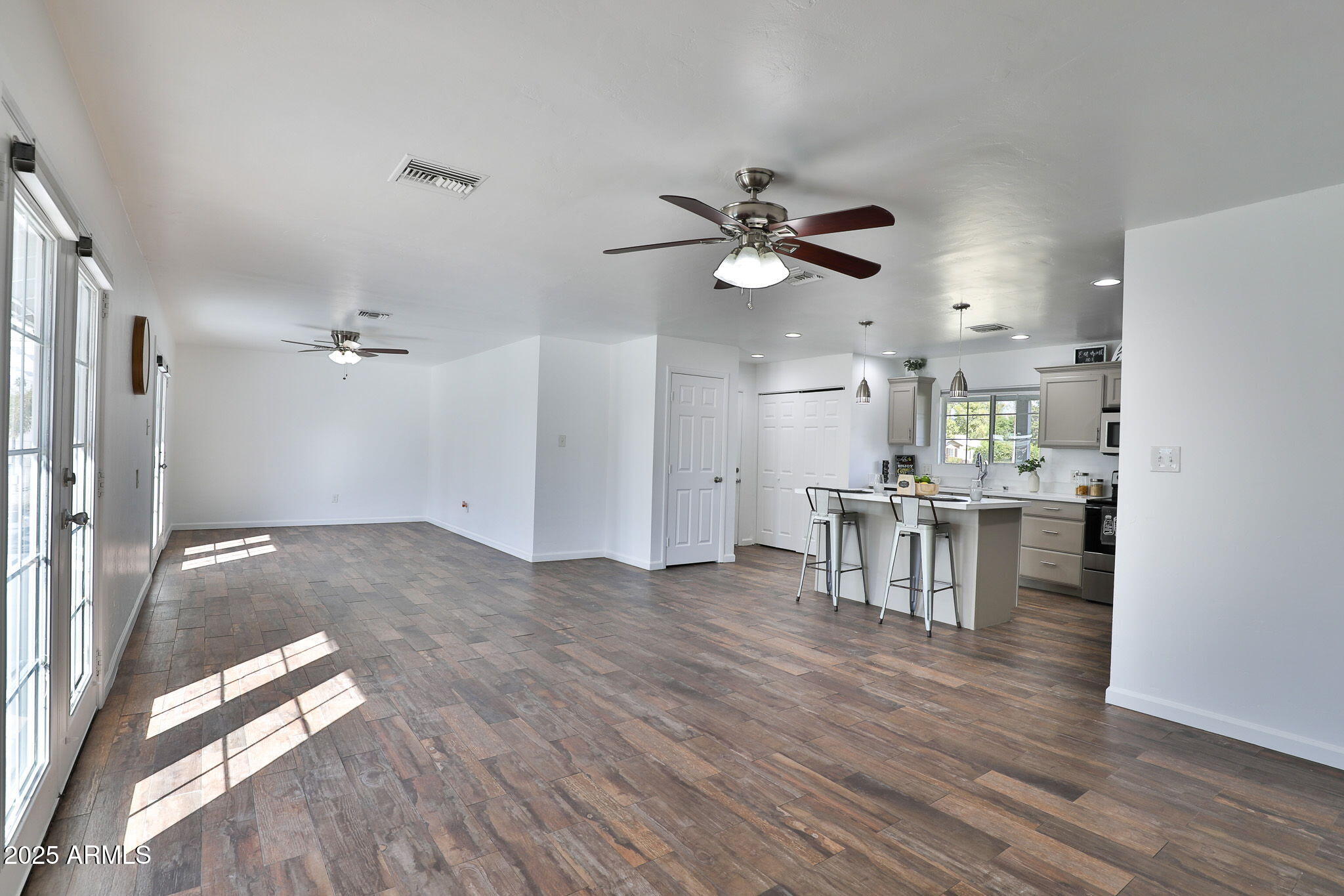 NORTH VISTA - Residential