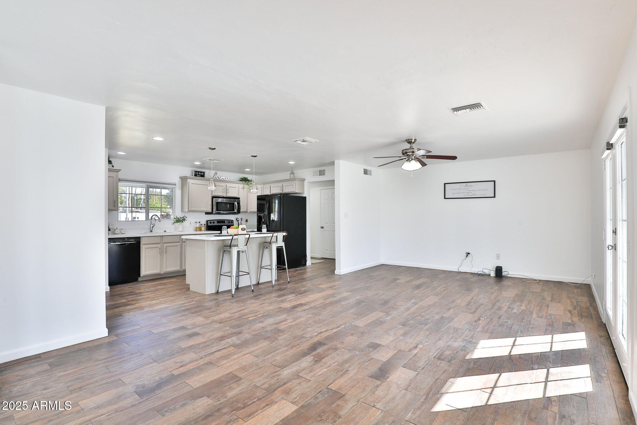 NORTH VISTA - Residential