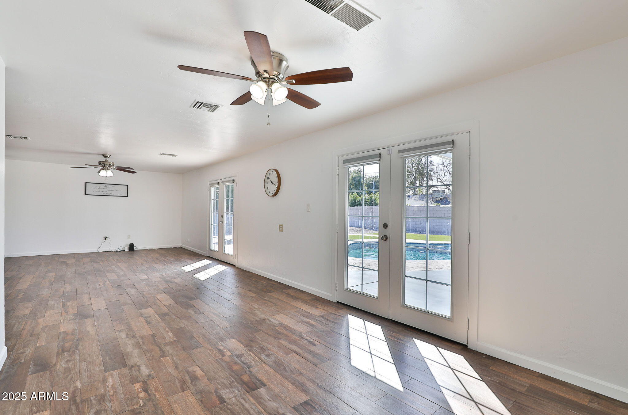 NORTH VISTA - Residential