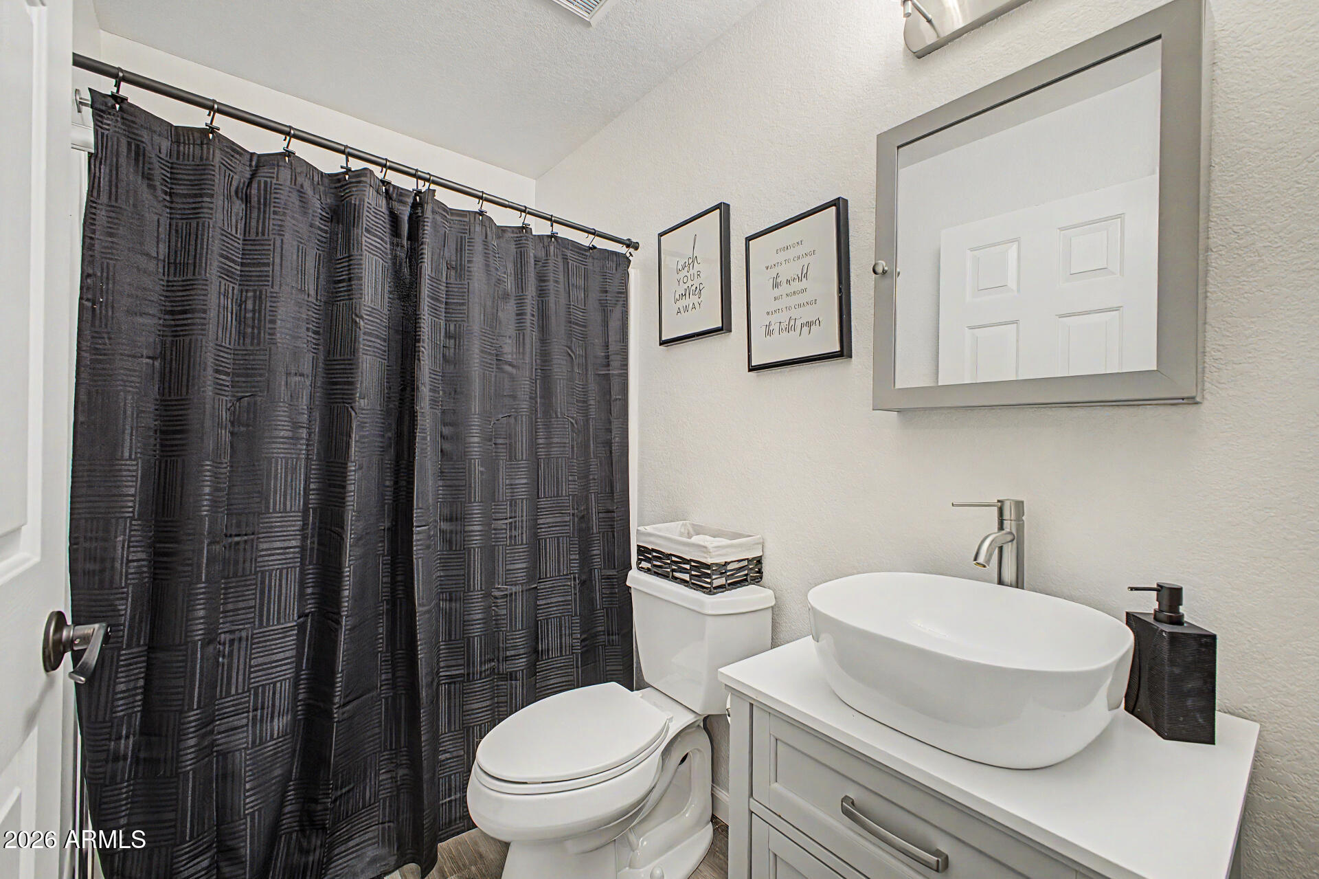 SUNBIRD UNIT ELEVEN - Residential