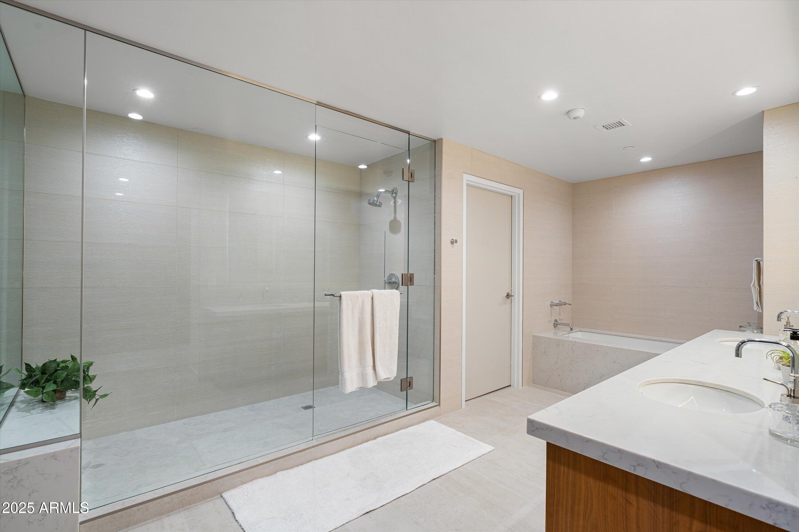 MOUNTAIN SHADOWS RESORT - CONDOMINIUM HOTEL - Residential