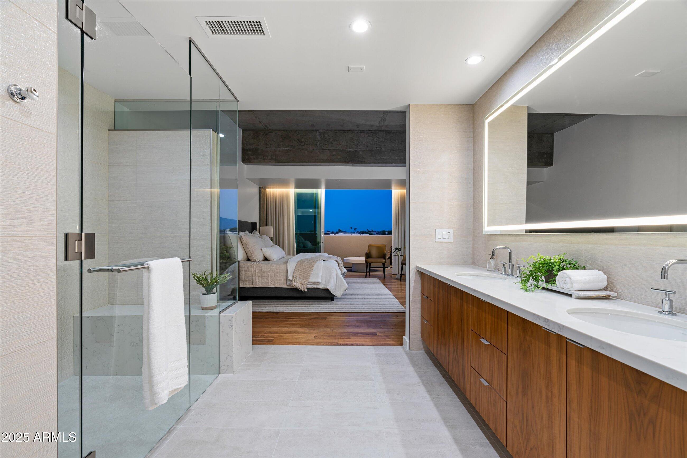 MOUNTAIN SHADOWS RESORT - CONDOMINIUM HOTEL - Residential