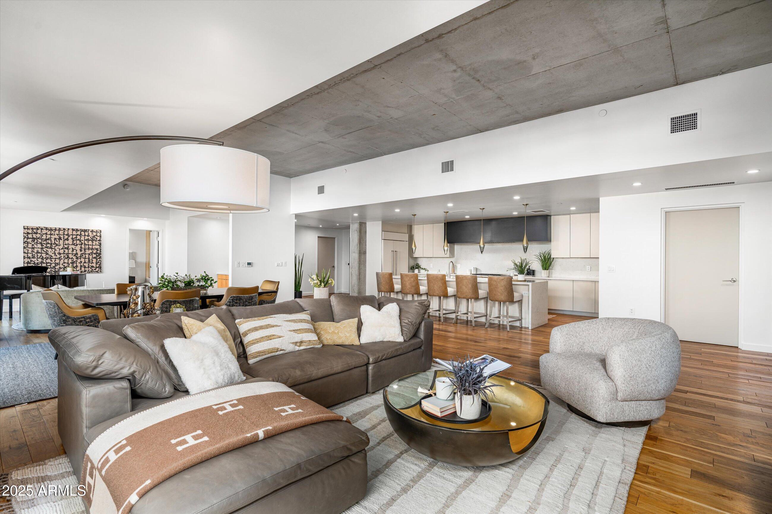 MOUNTAIN SHADOWS RESORT - CONDOMINIUM HOTEL - Residential