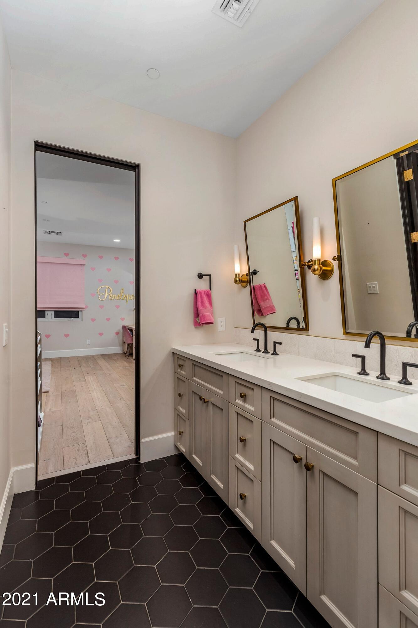 CAVALLO ESTATES - Residential