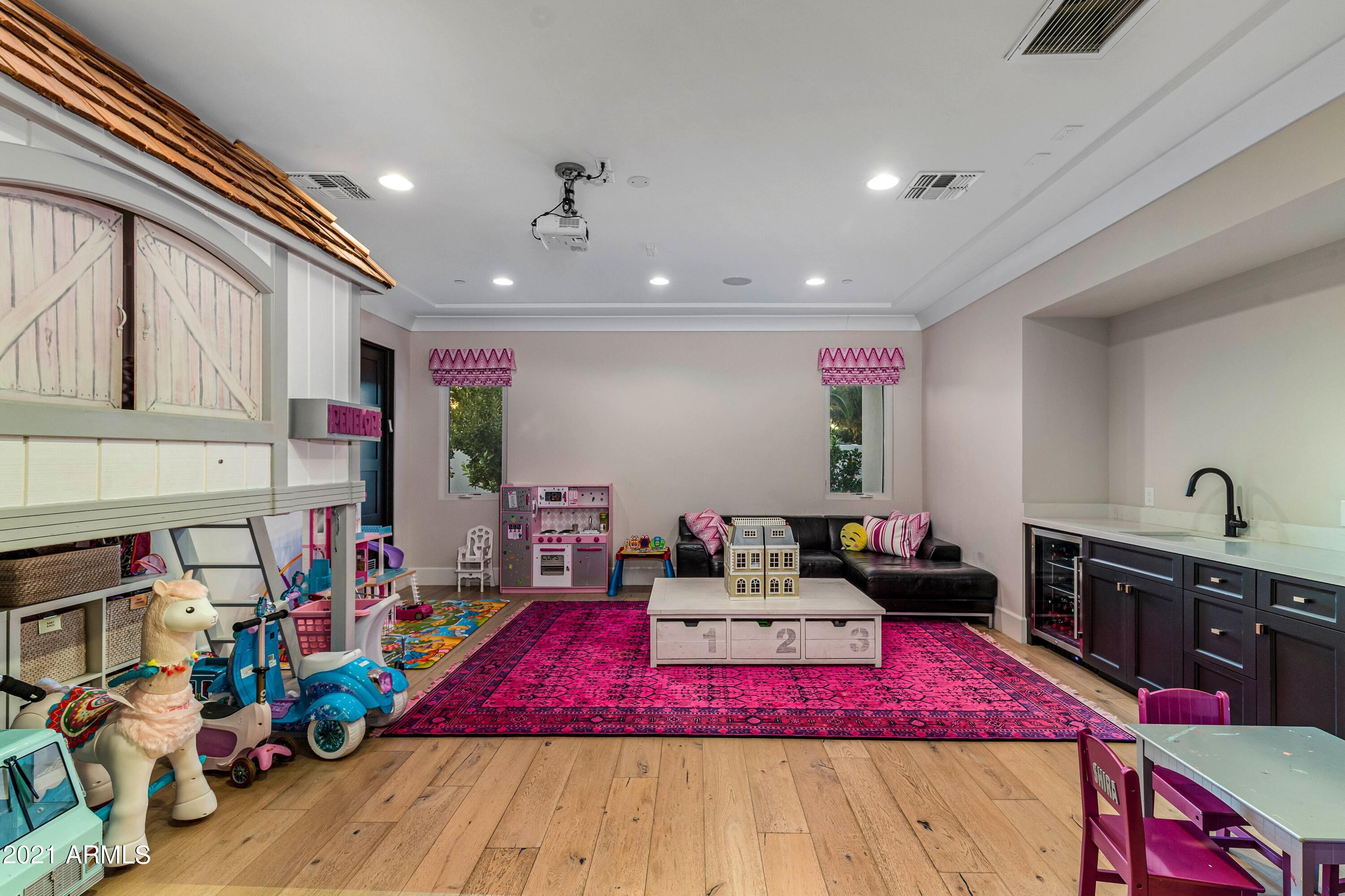 CAVALLO ESTATES - Residential